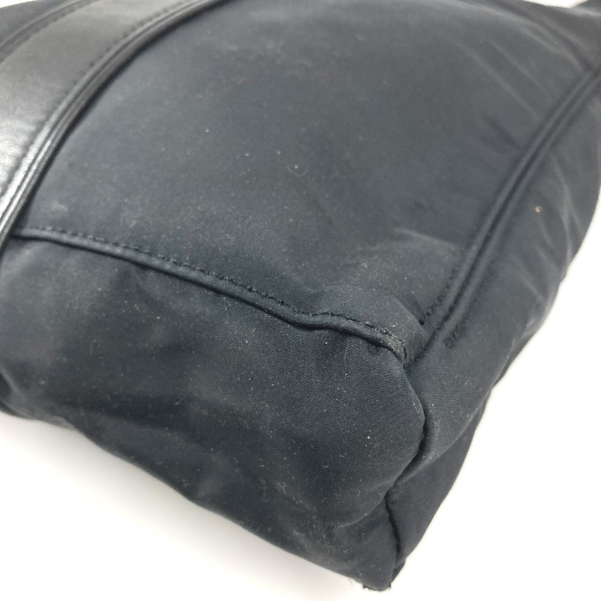 Hermes Black Nylon Pochette Shoulder Bag (Pre-Owned)