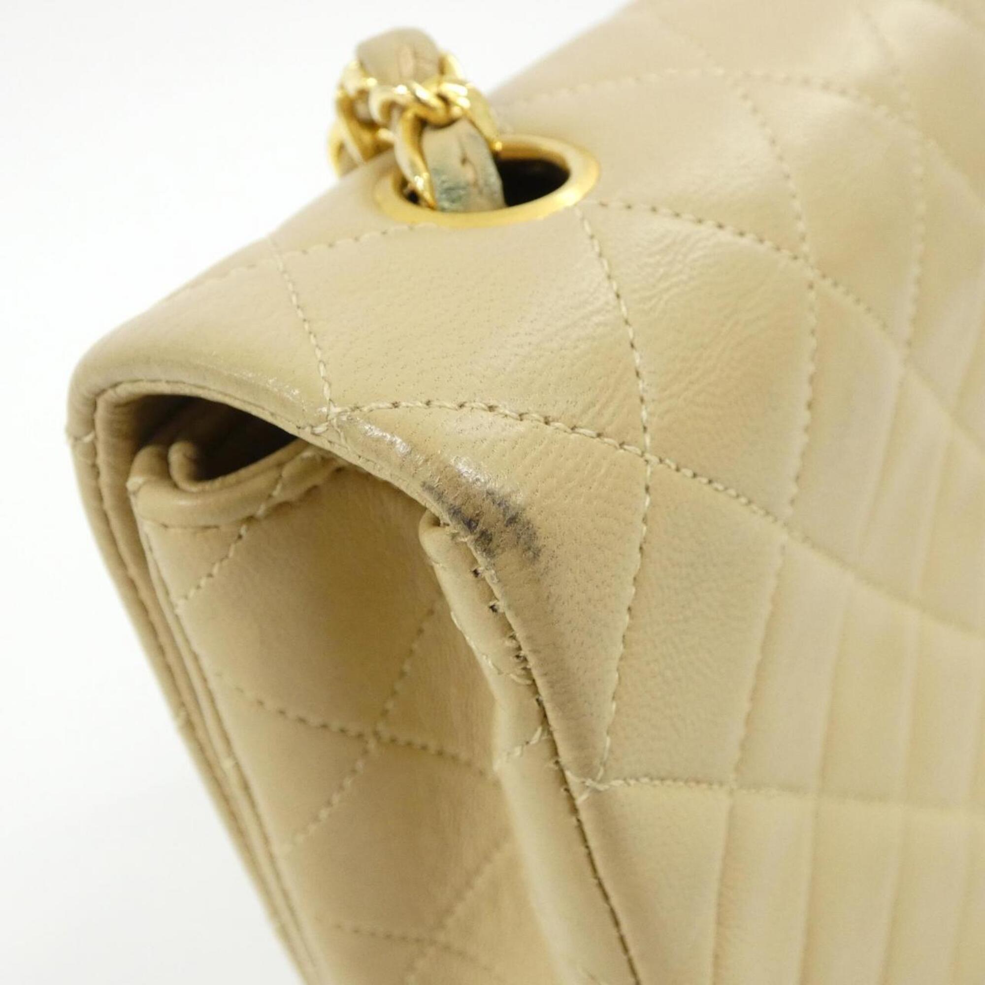 Chanel Beige Leather Shoulder Bag (Pre-Owned)