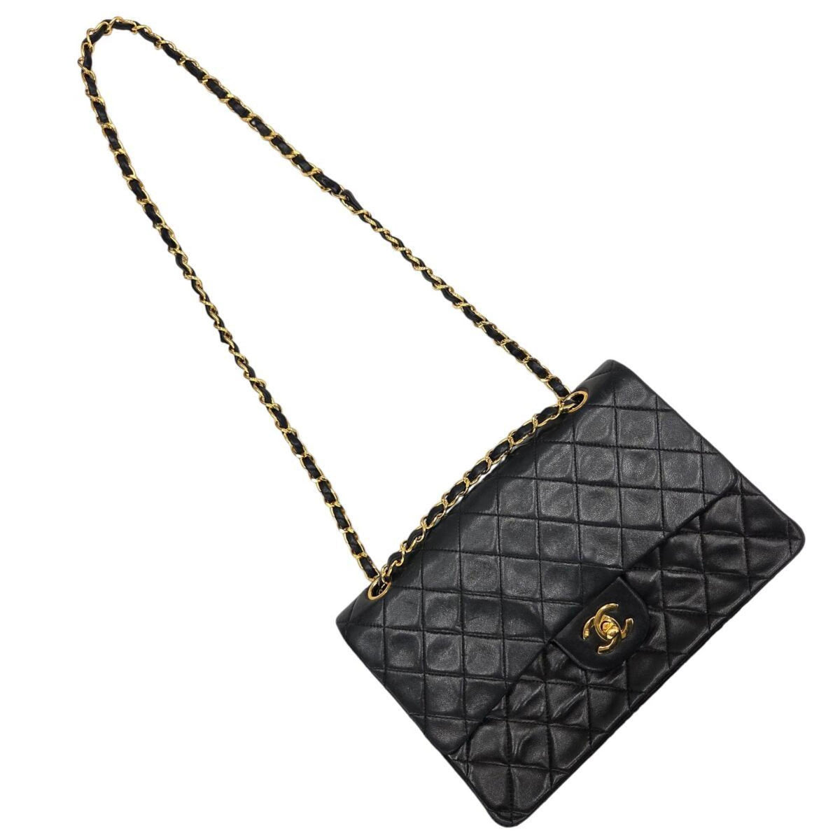Chanel Matelasse Black Leather Shoulder Bag (Pre-Owned)
