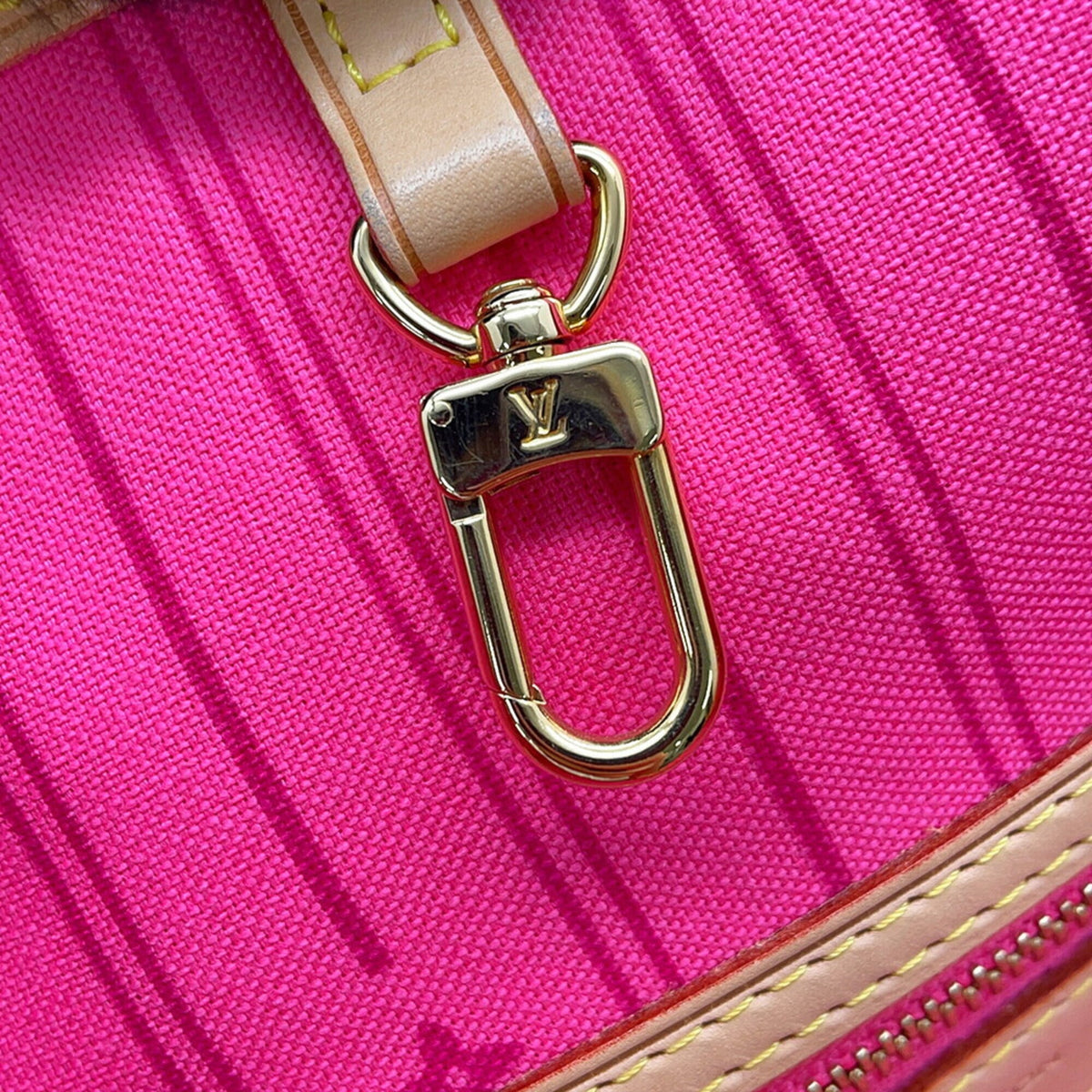 Louis Vuitton Monogram Rose Monogram Rose Pink Monogram Rose Handbag Tote Bag (Pre-Owned)