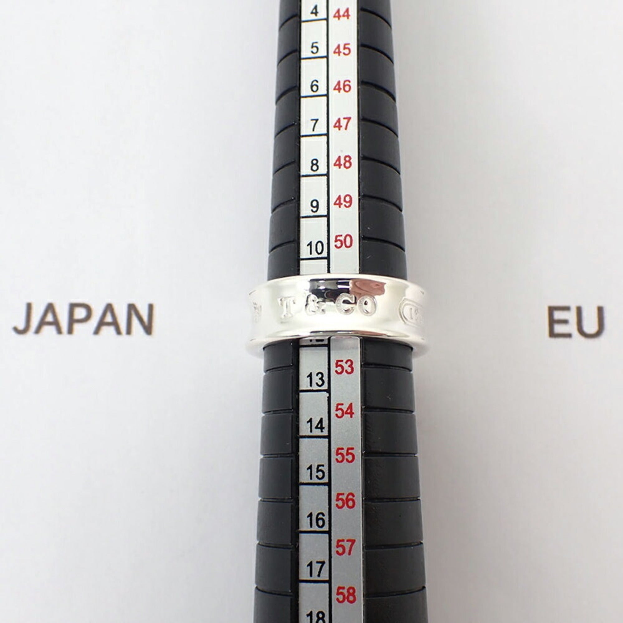 Tiffany Silver Sterling Silver 925 Band Ring (Pre-Owned)