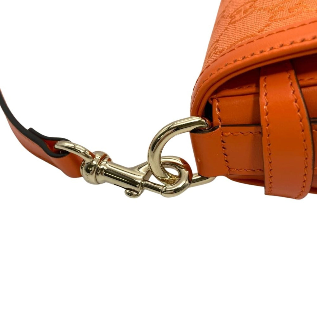 Gucci Gg Canvas Orange Gg Canvas Shoulder Bag (Pre-Owned)