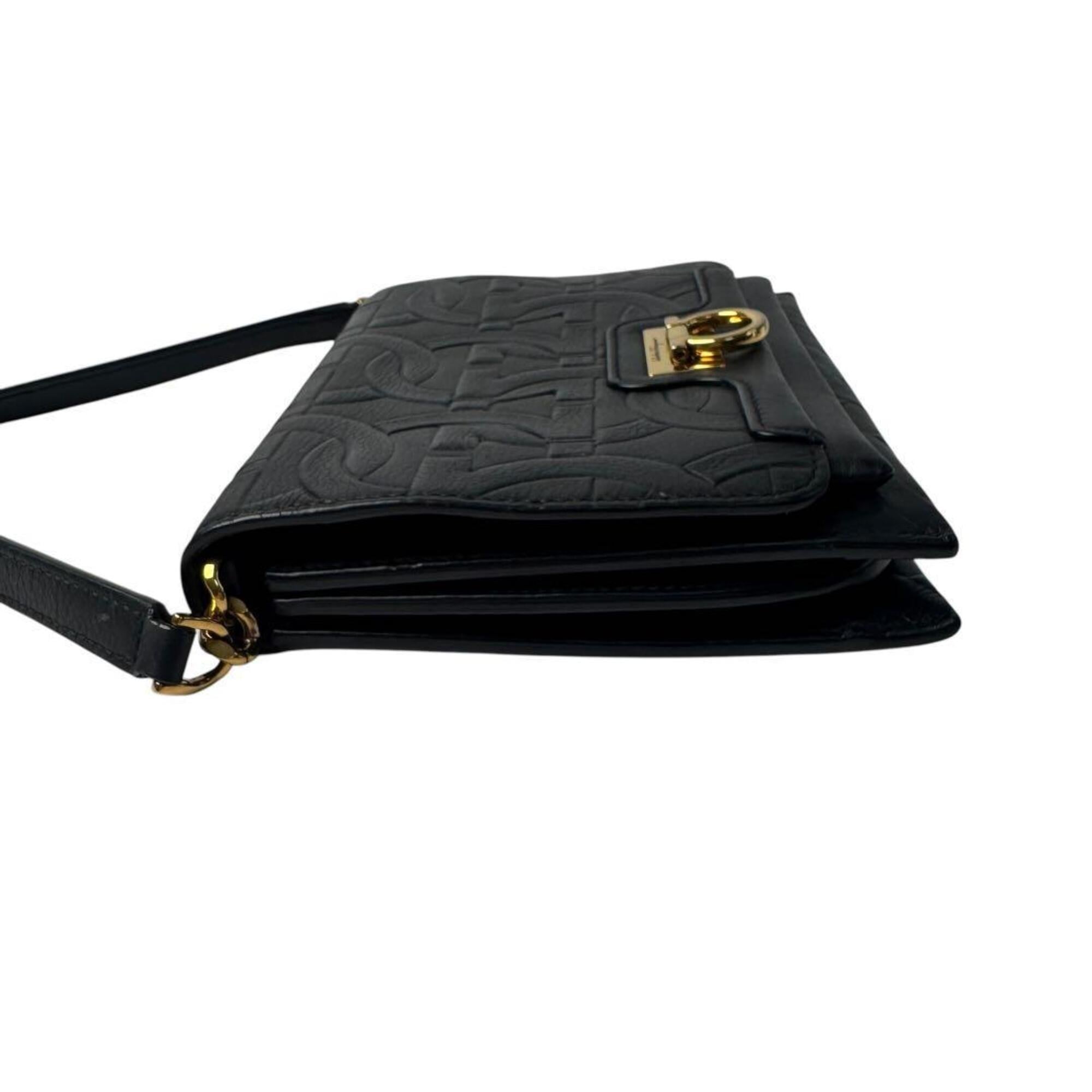 Salvatore Ferragamo Black Leather Shoulder Bag (Pre-Owned)