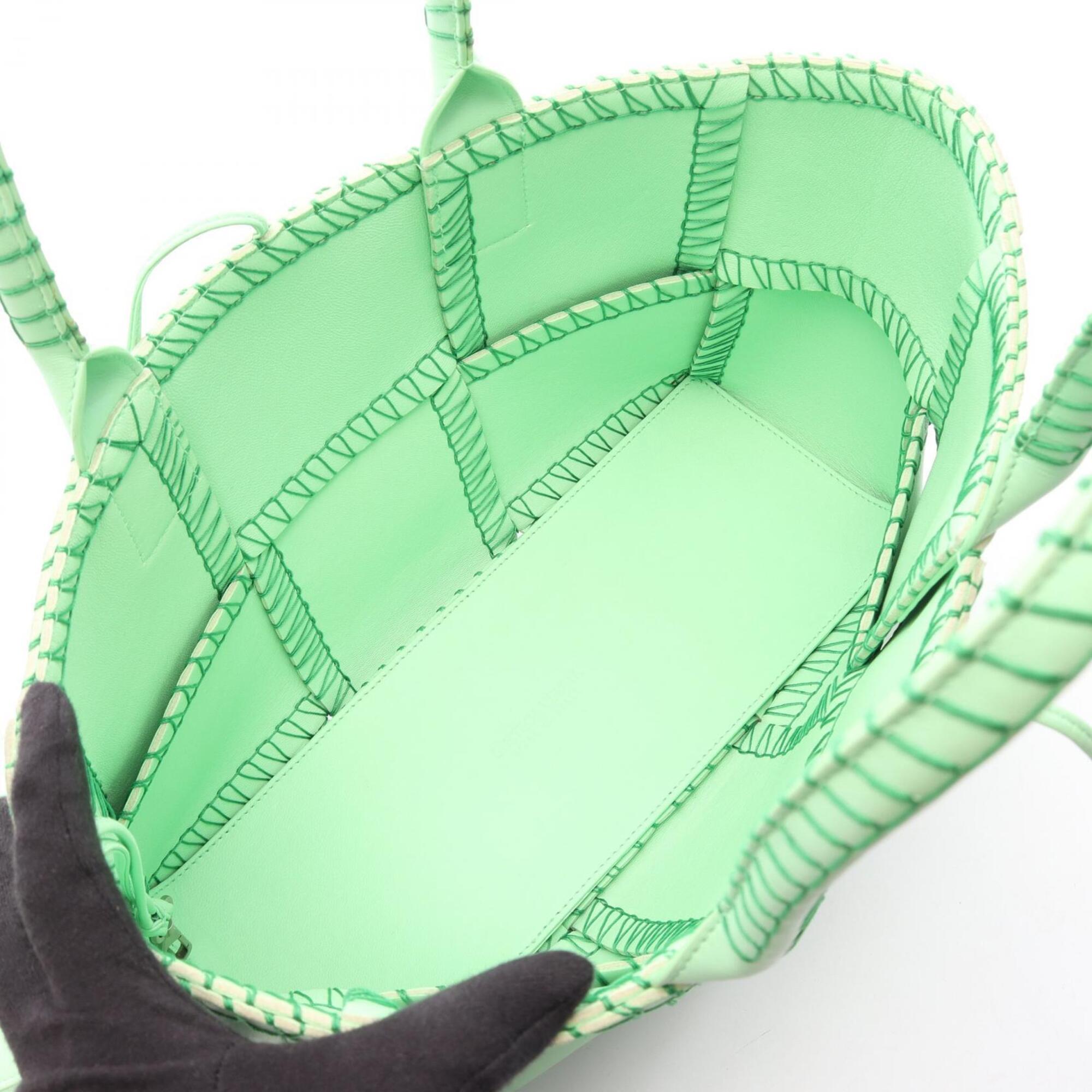 Bottega Veneta Green Leather Handbag Pouch (Pre-Owned)
