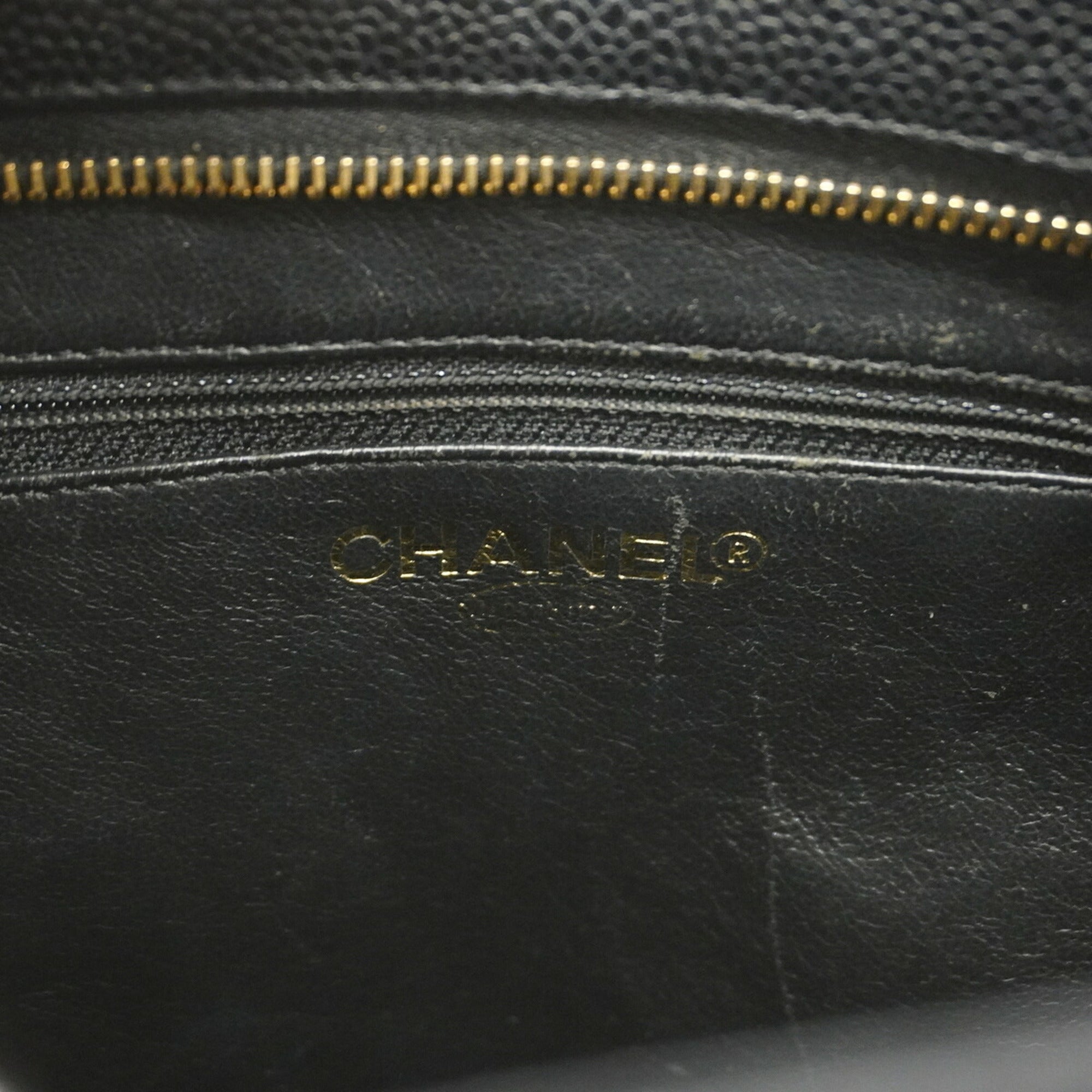 Chanel Black Grained Calfskin Tote Bag (Pre-Owned)