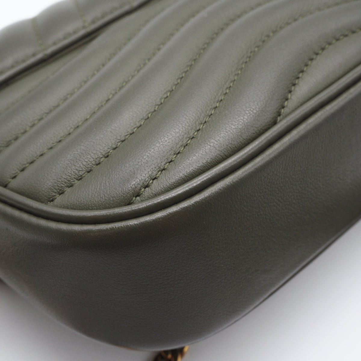 Louis Vuitton Khaki Leather Pochette Shoulder Bag (Pre-Owned)