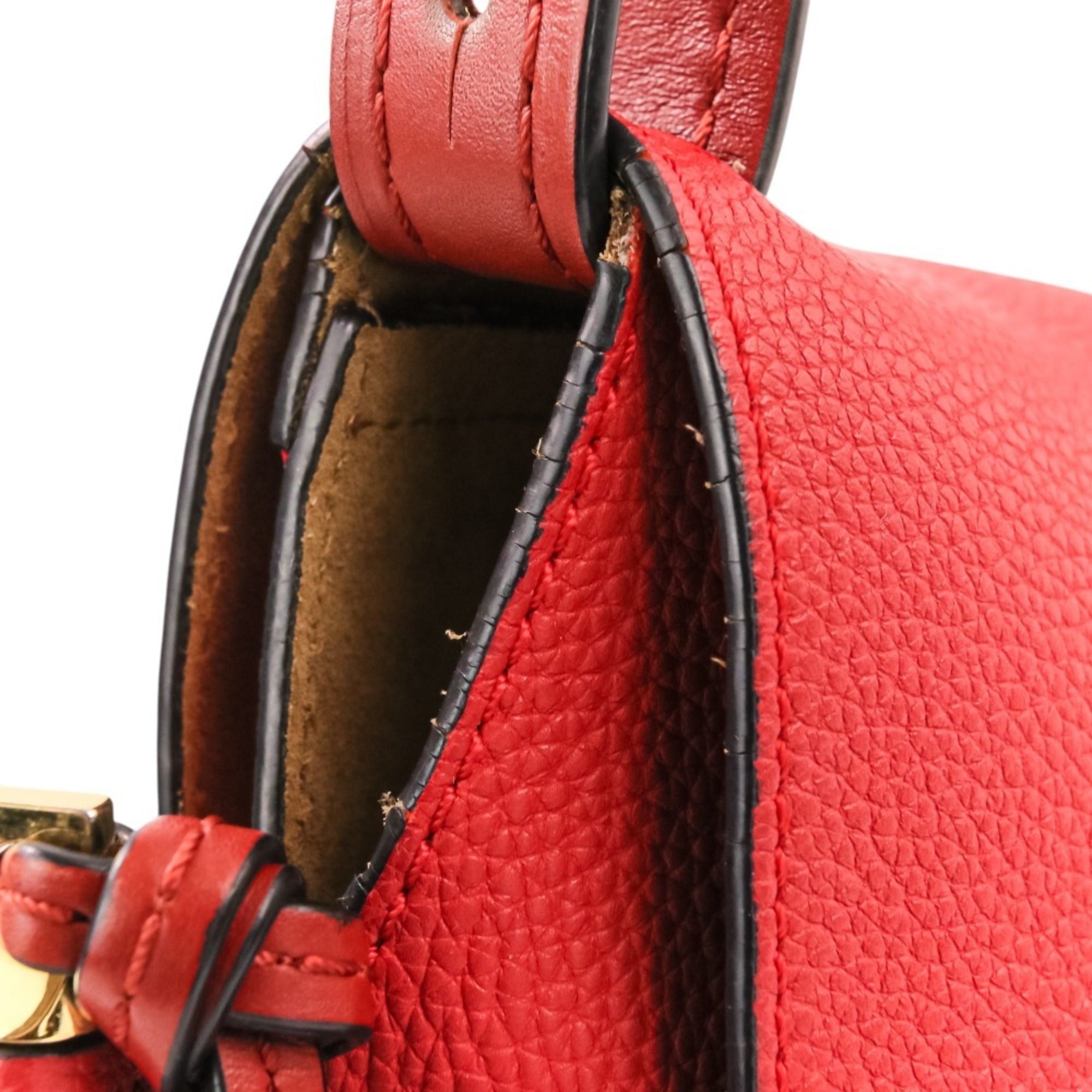 Loewe Red Color Leather Shoulder Bag (Pre-Owned)
