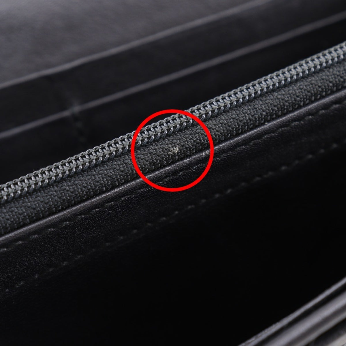 Gucci Black Leather Long Wallet (Bi-Fold) (Pre-Owned)