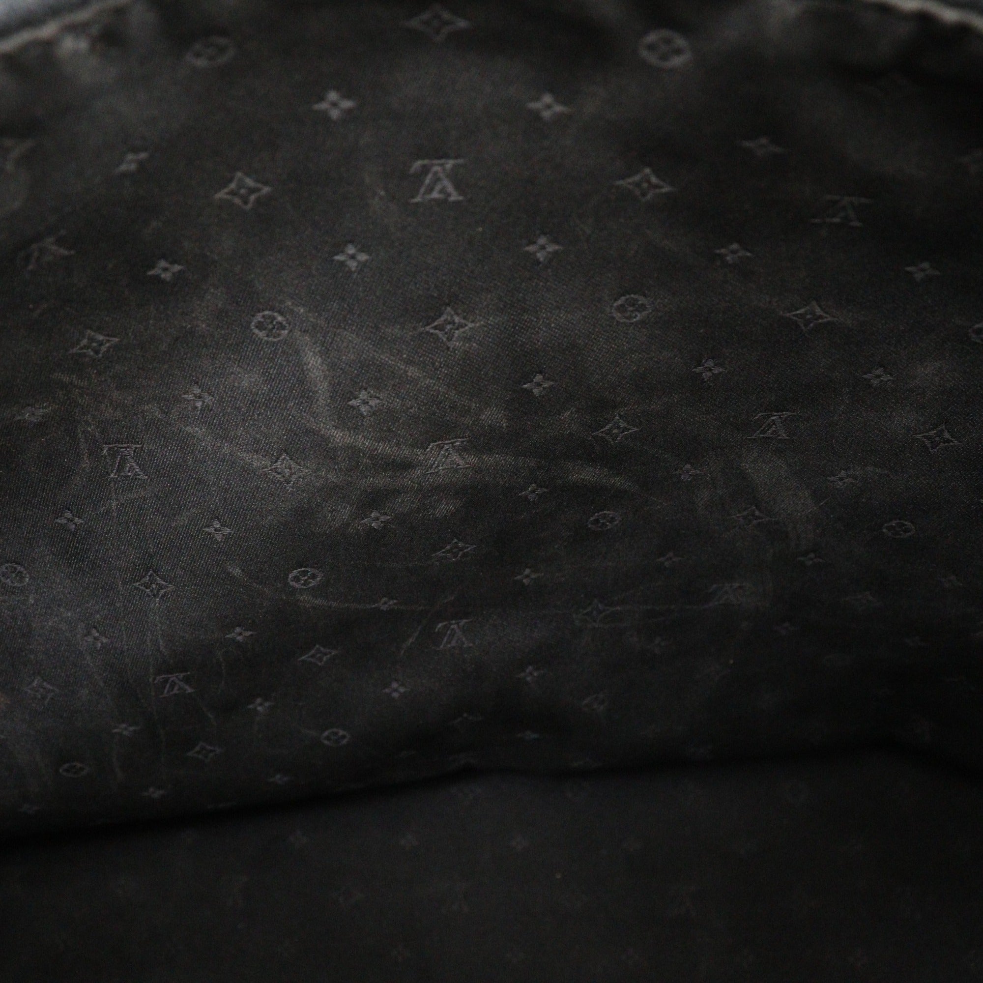 Louis Vuitton Black Noir Leather Tote Bag (Pre-Owned)