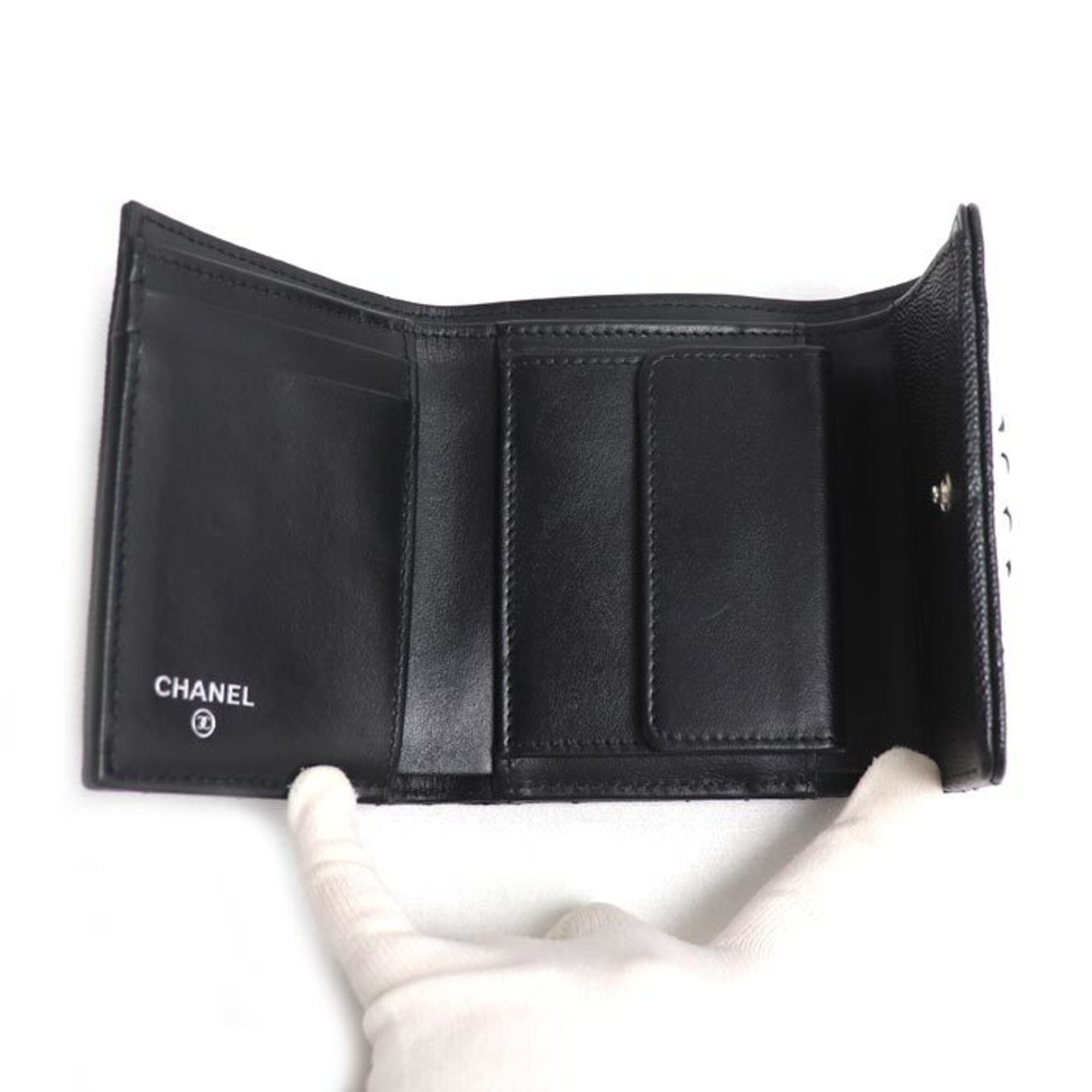Chanel Grained Calfskin Wallet (Tri-Fold) (Pre-Owned)