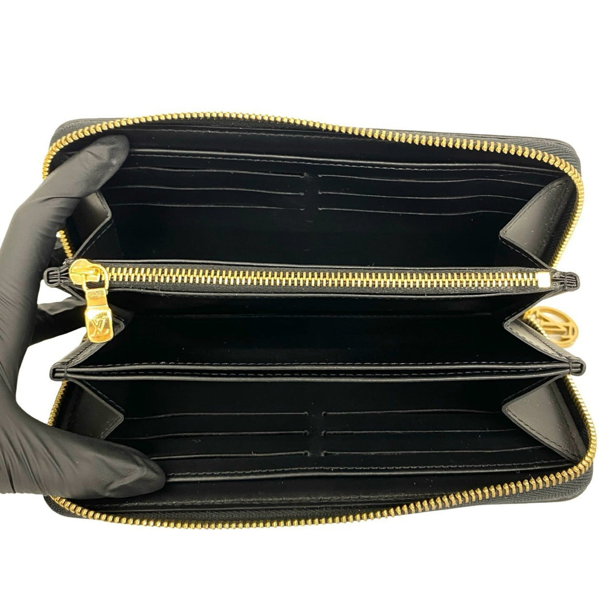 Louis Vuitton Black Leather Long Wallet (Bi-Fold) (Pre-Owned)