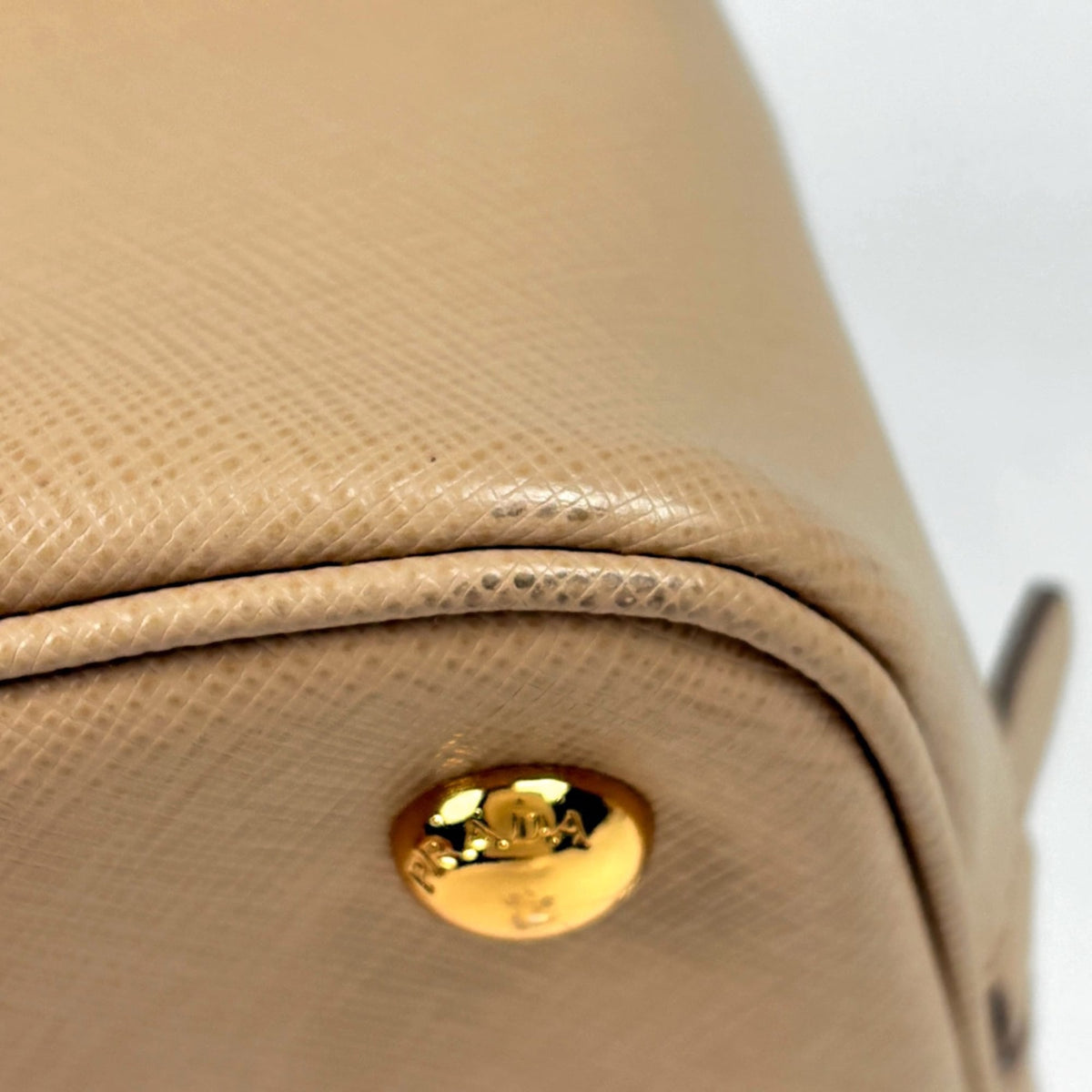 Prada Beige Saffiano Handbag (Pre-Owned)
