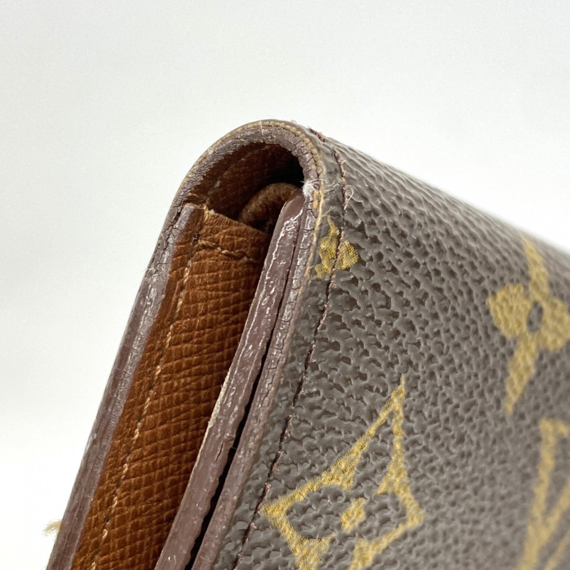Louis Vuitton Brown Long Wallet (Tri-Fold) (Pre-Owned)