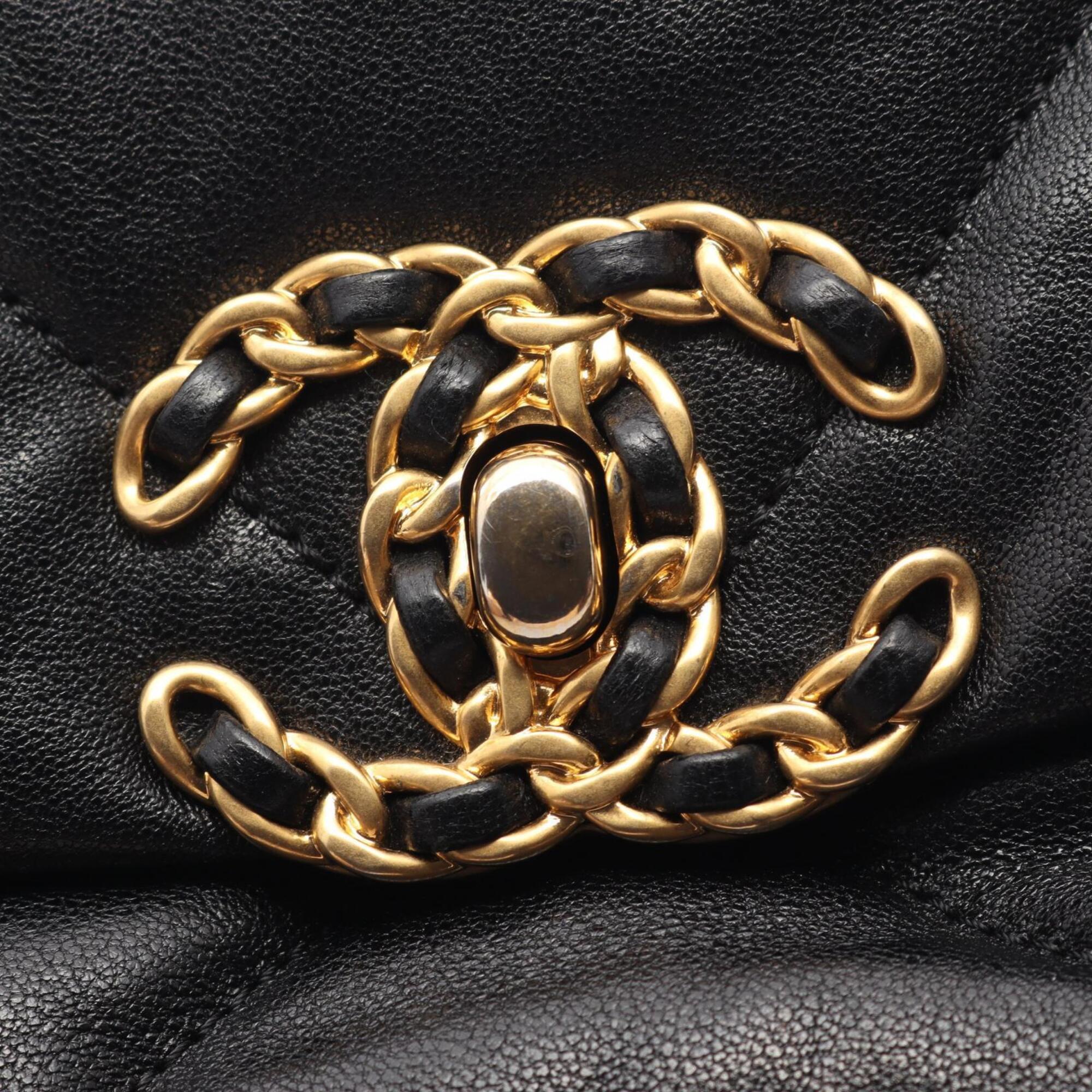Chanel Black Leather Handbag Shoulder Bag (Pre-Owned)