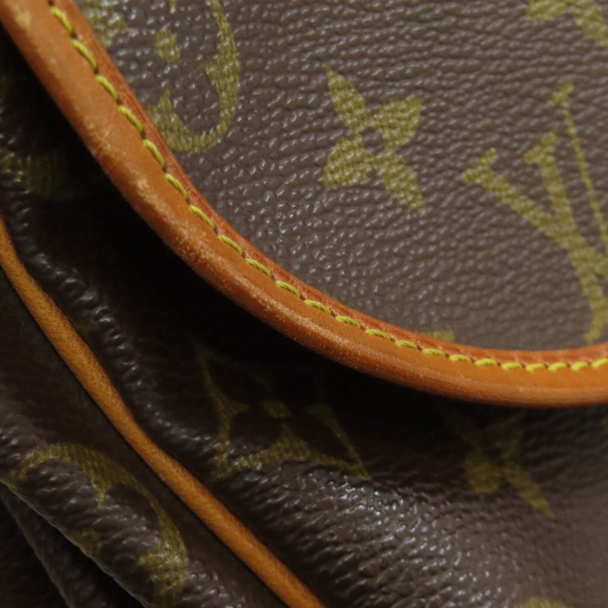 Louis Vuitton Monogram Monogram Canvas Shoulder Bag (Pre-Owned)