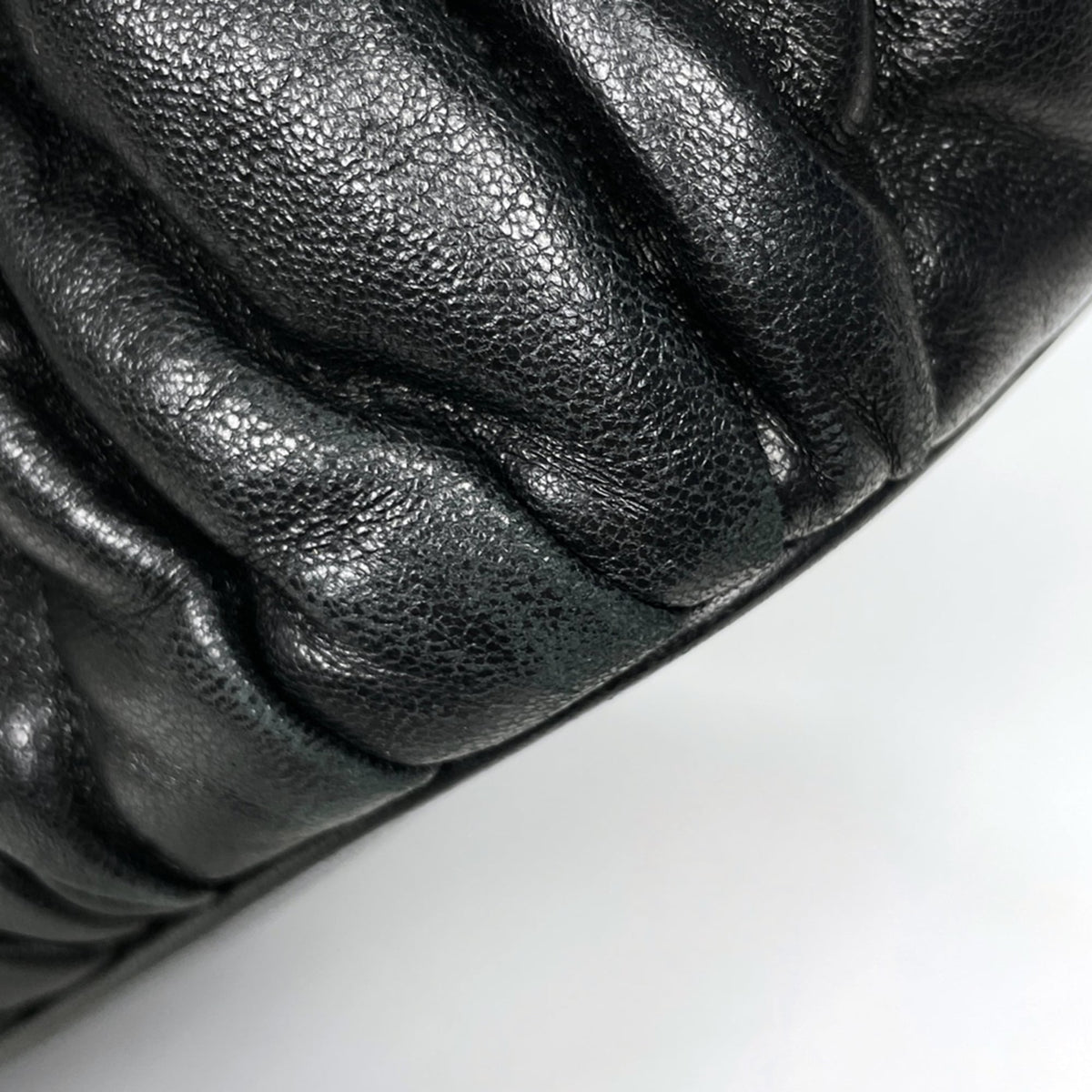 Miu Miu Matelasse Black Leather Handbag (Pre-Owned)