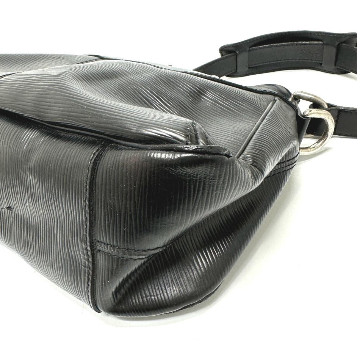 Louis Vuitton Black Leather Handbag (Pre-Owned)