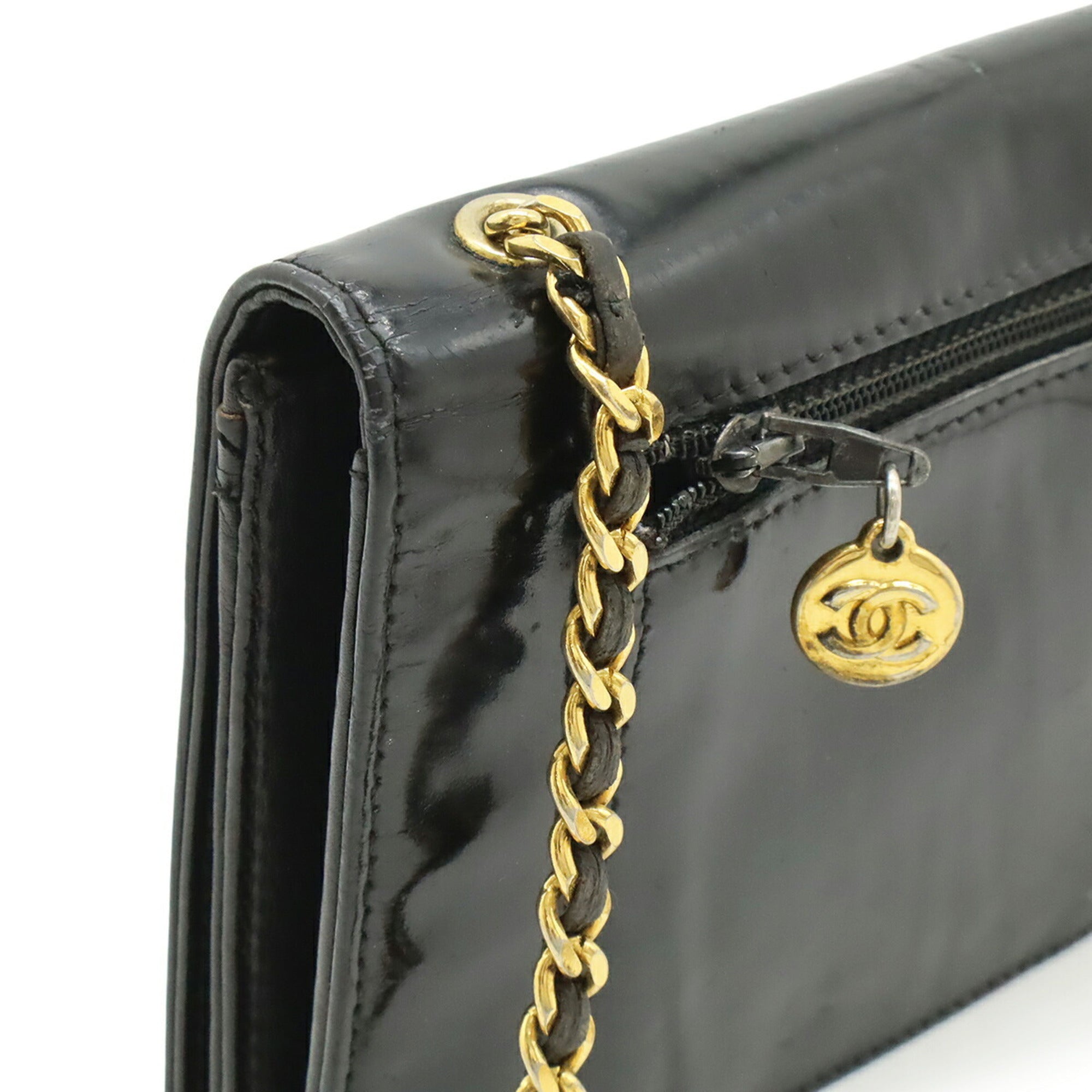 Chanel Black Leather Pochette Shoulder Bag (Pre-Owned)