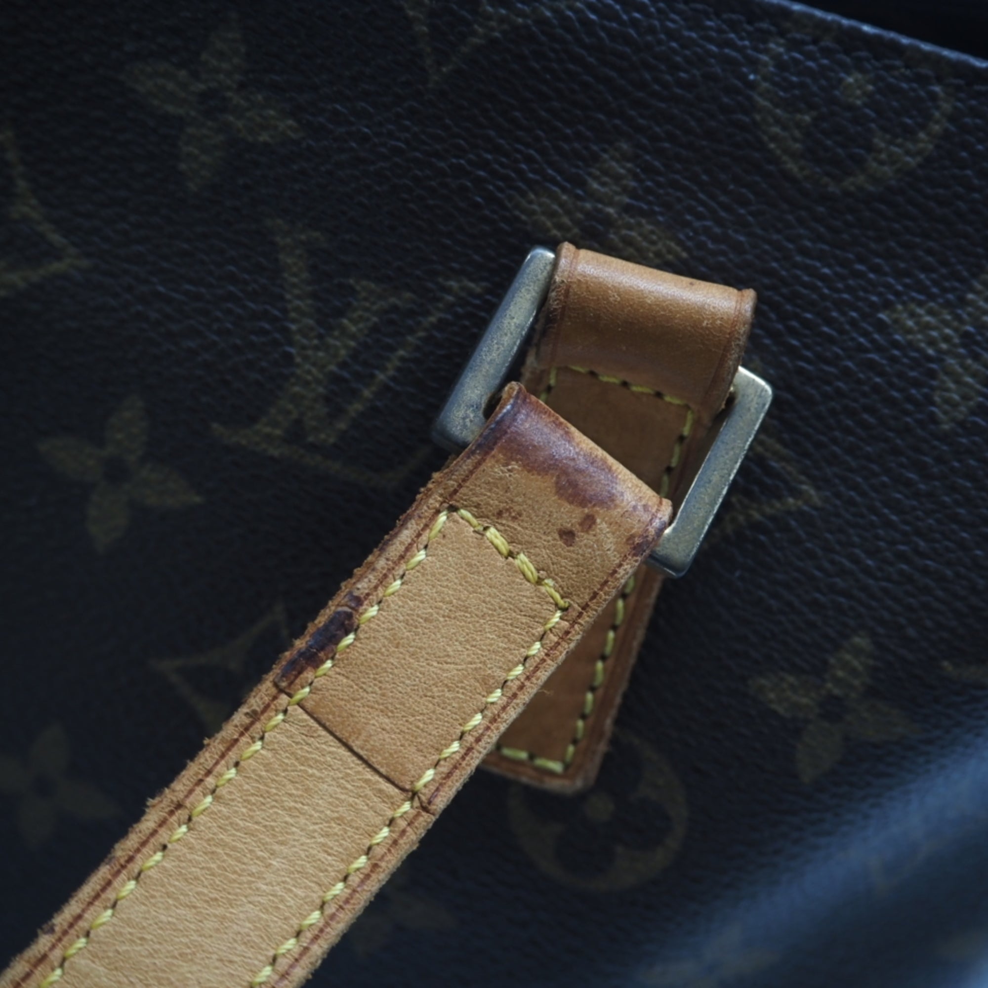 Louis Vuitton Brown Coated Canvas Leather Handbag (Pre-Owned)