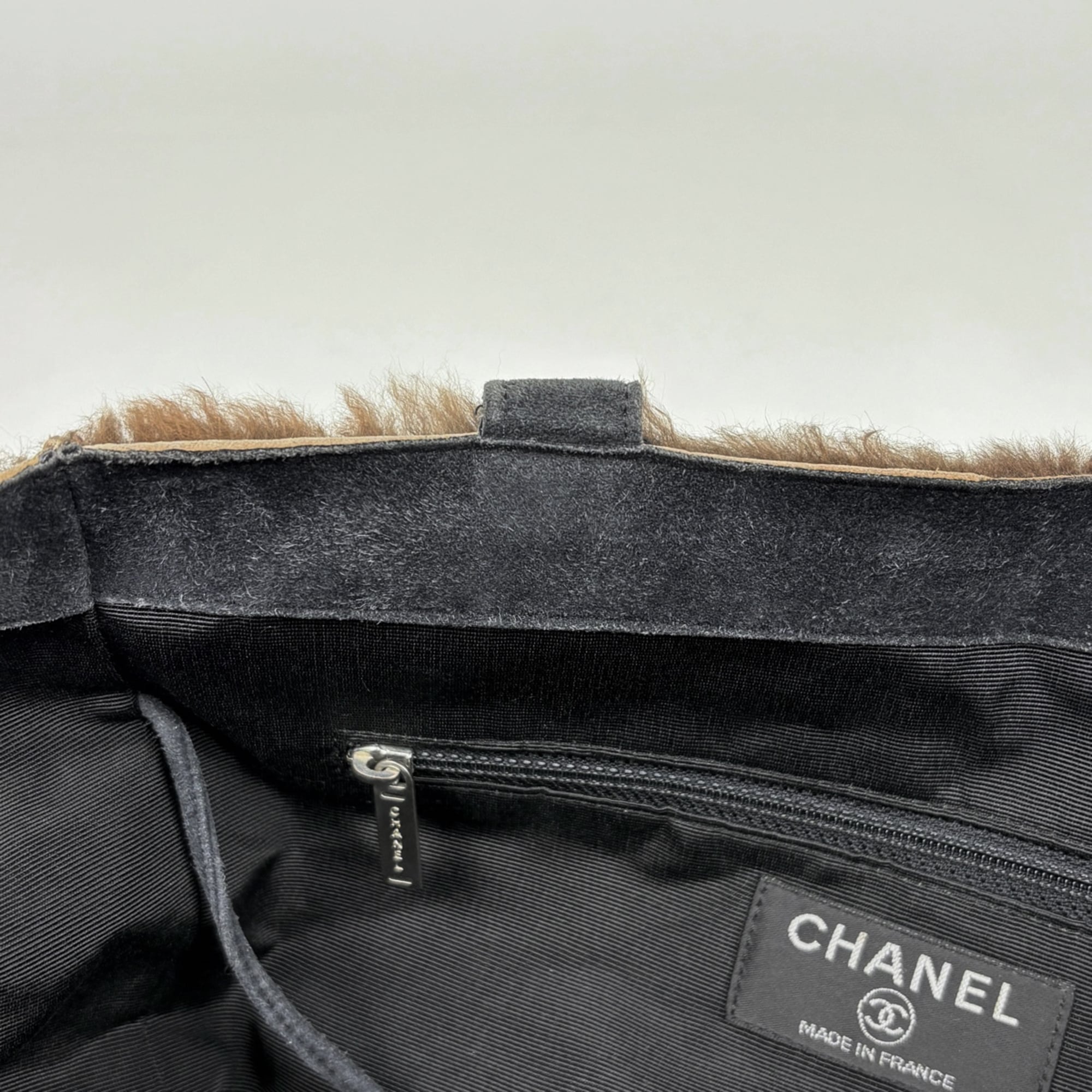 Chanel Brown Fabric Handbag (Pre-Owned)