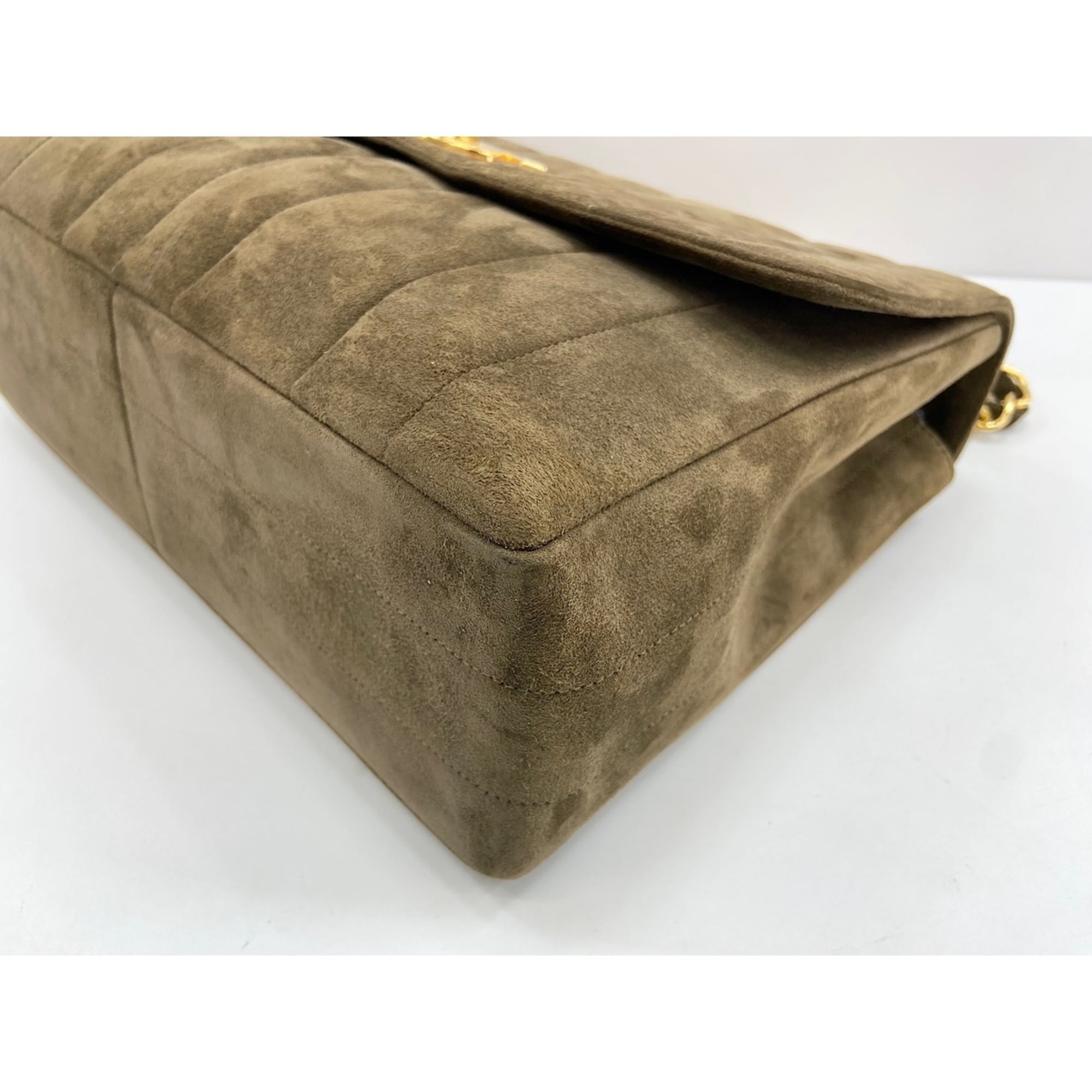 Chanel Green Shoulder Bag (Pre-Owned)