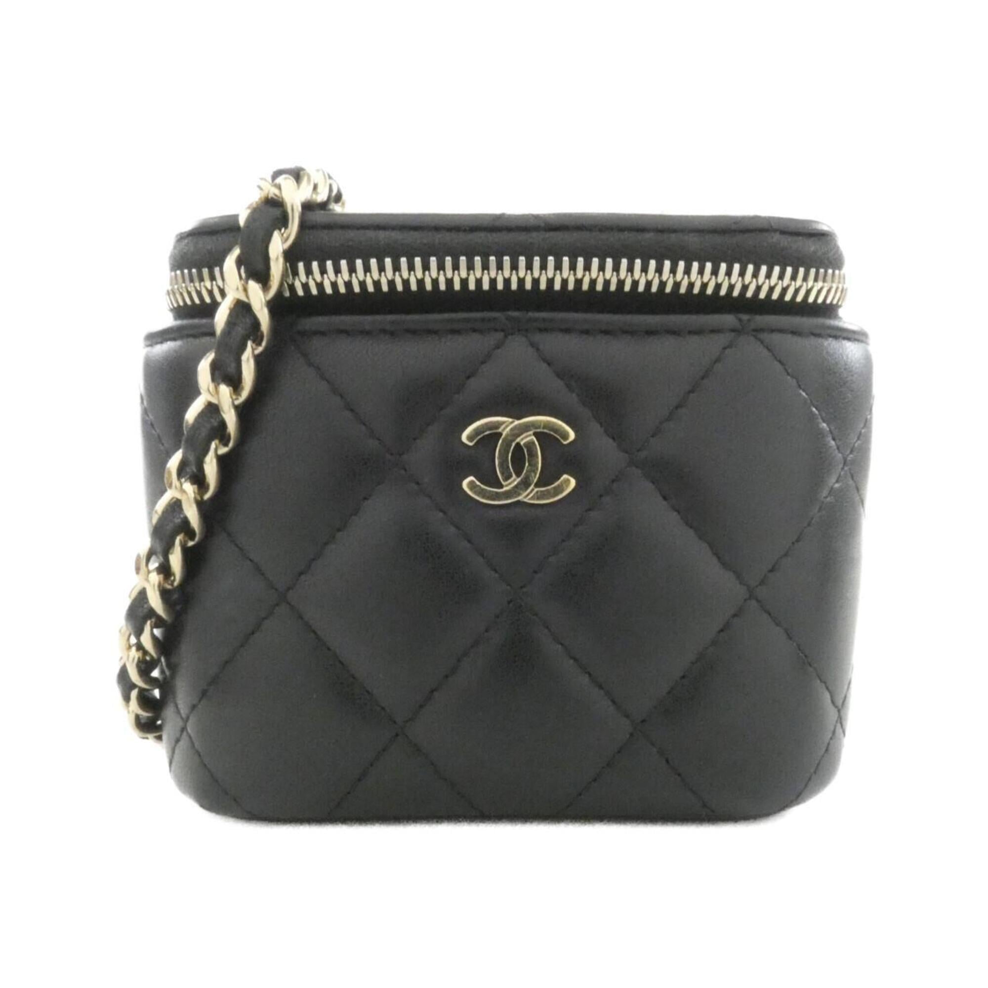 Chanel Black Leather Shoulder Bag (Pre-Owned)