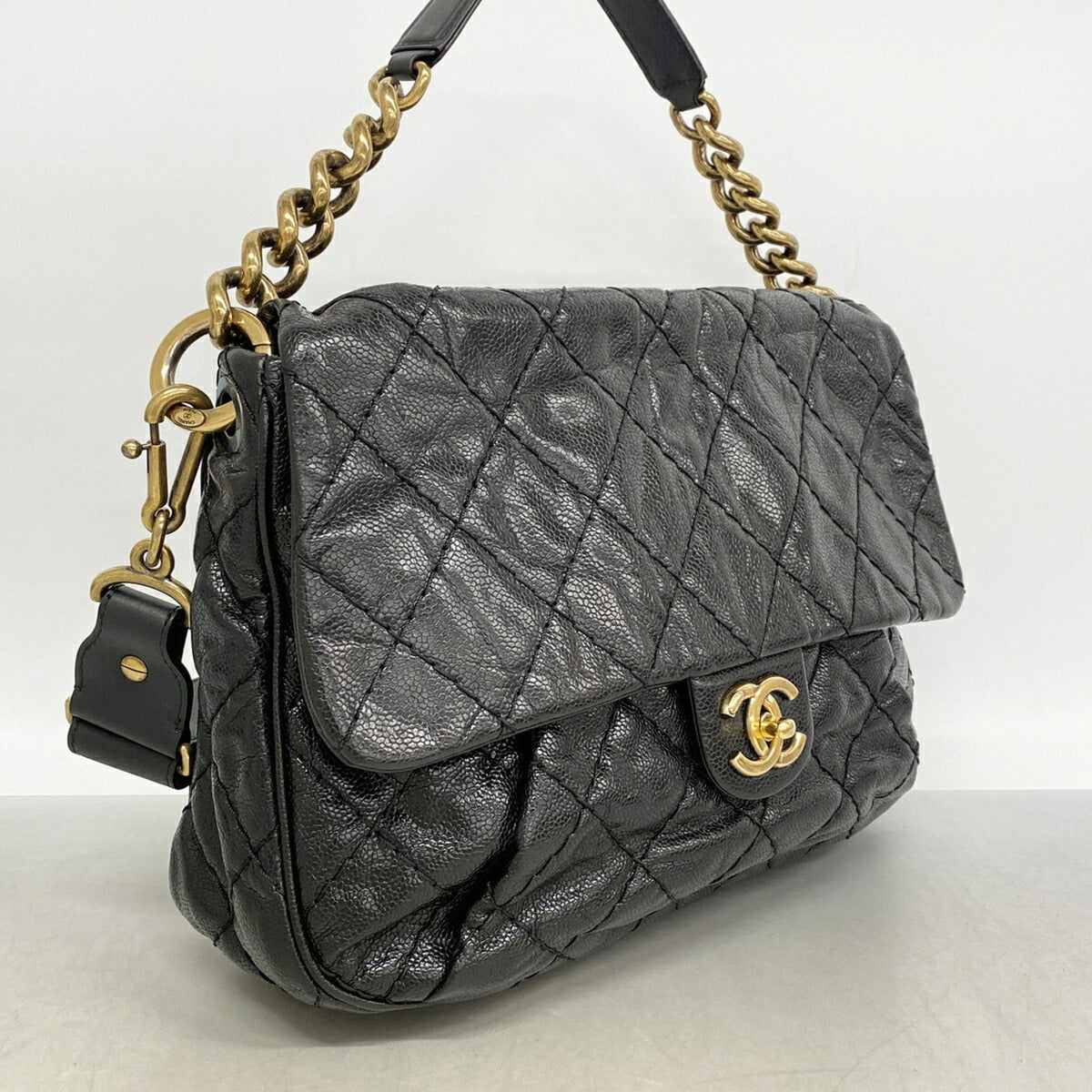 Chanel Black Grained Calfskin Shoulder Bag (Pre-Owned)