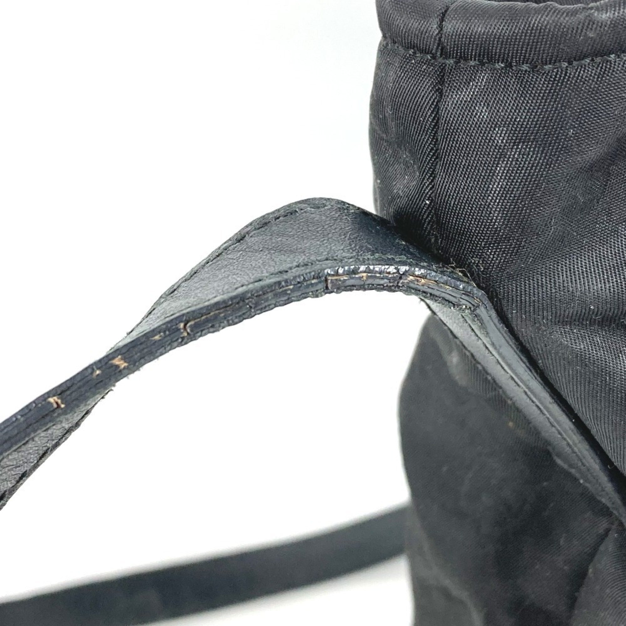 Gucci Black Leather Nylon Shoulder Bag (Pre-Owned)