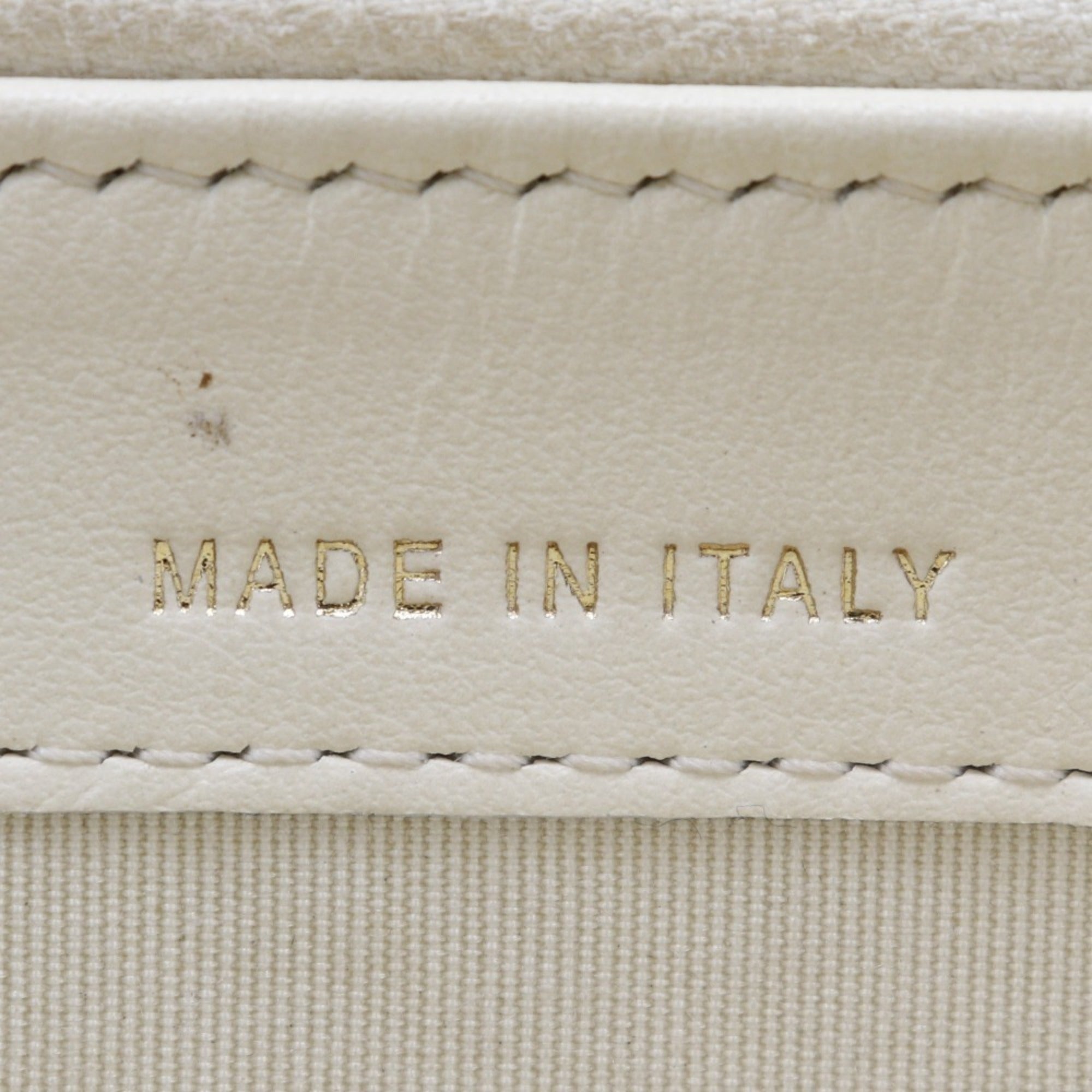 Chanel White Tweed Shoulder Bag (Pre-Owned)
