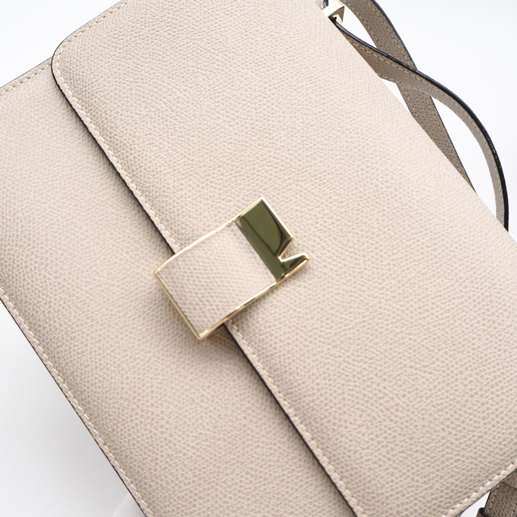 Valextra Beige Leather Shoulder Bag (Pre-Owned)