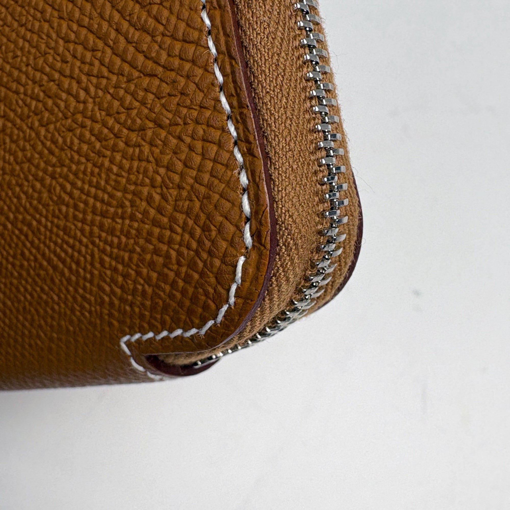 Hermes Gold Wallet (Bi-Fold) (Pre-Owned)