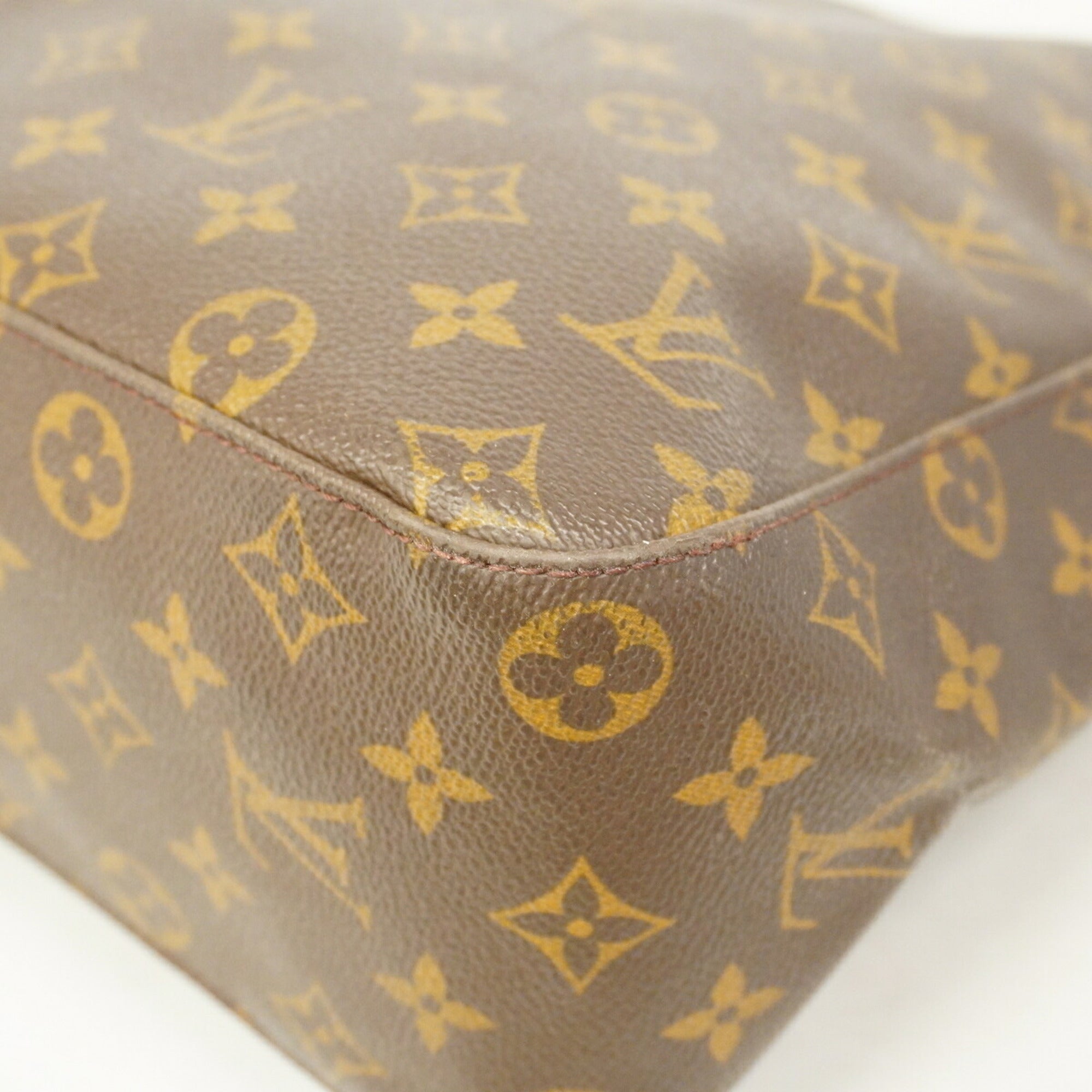 Louis Vuitton Brown Shoulder Bag (Pre-Owned)