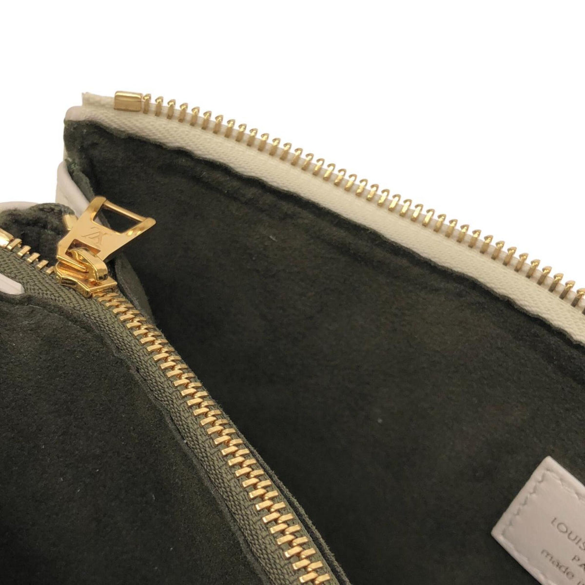 Louis Vuitton Beige Leather Shoulder Bag (Pre-Owned)