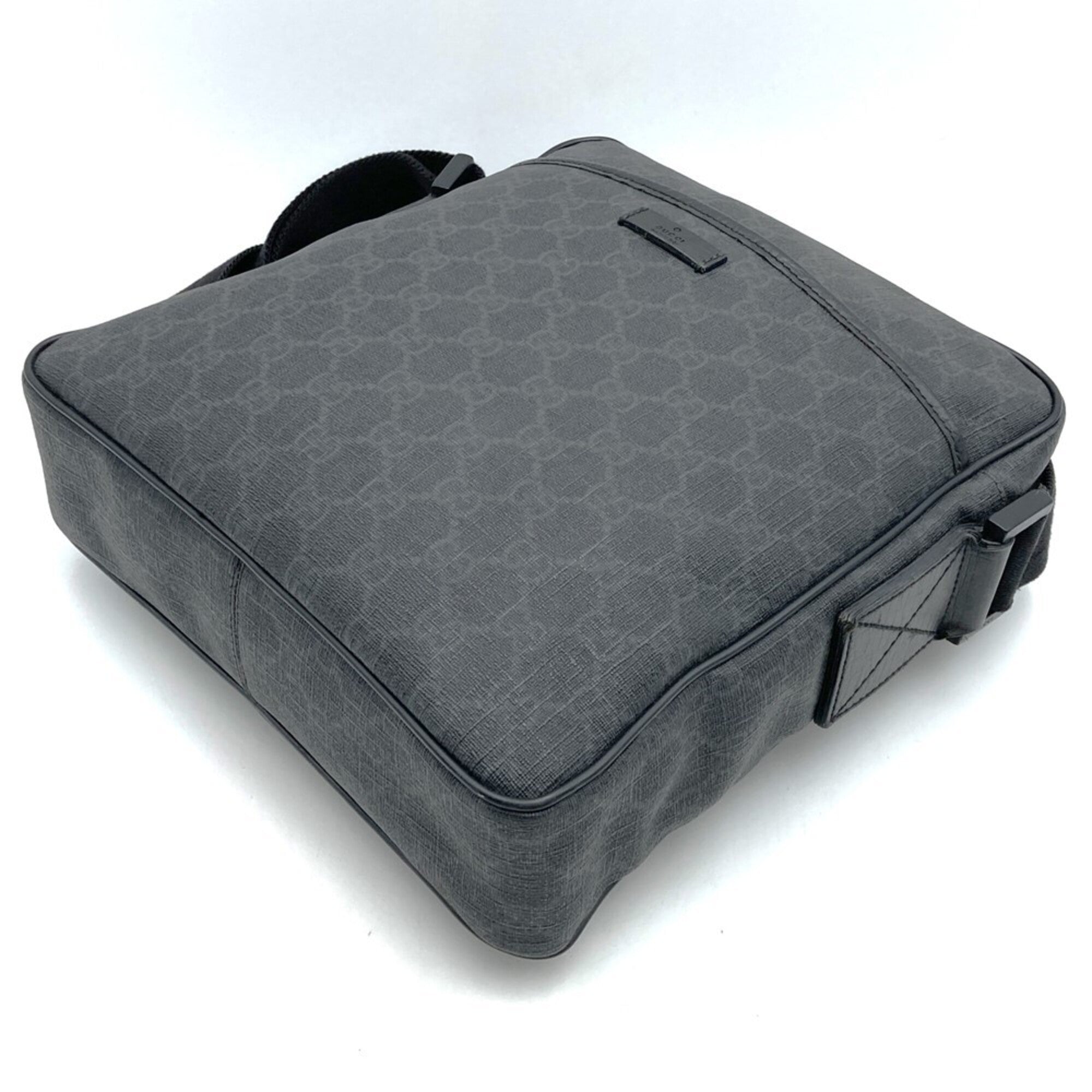 Gucci Black Gg Supreme Canvas Shoulder Bag (Pre-Owned)