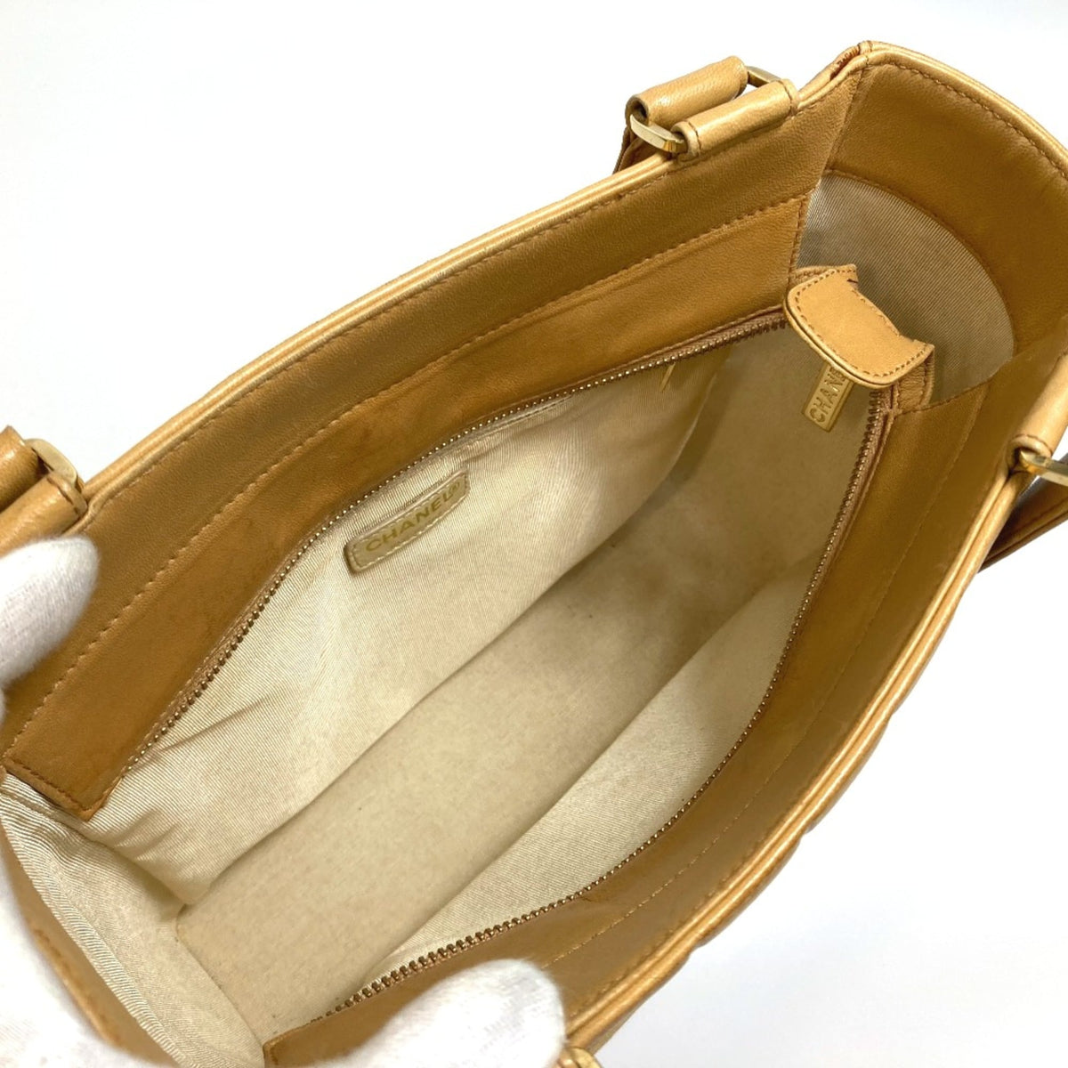 Chanel Beige Leather Tote Bag (Pre-Owned)