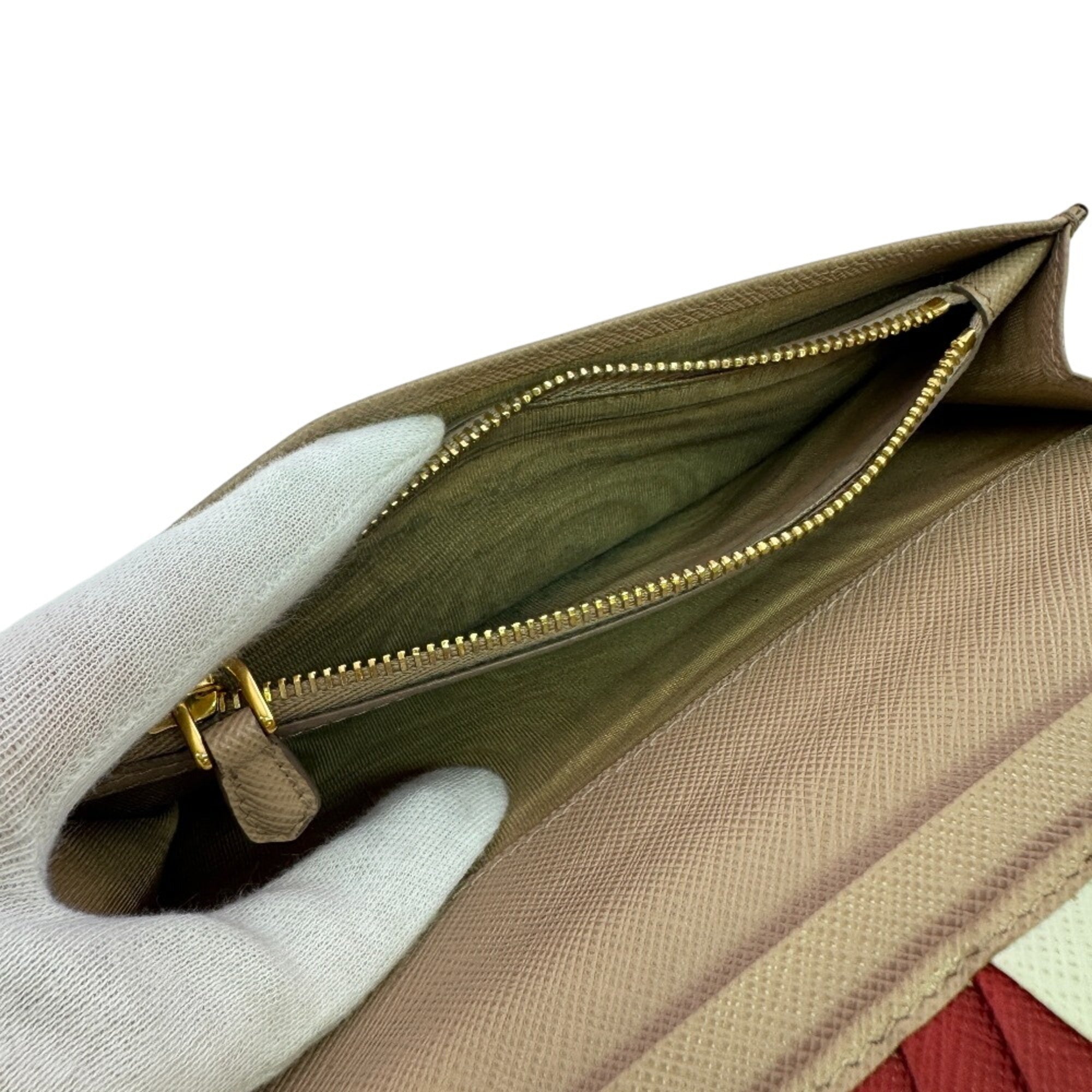 Prada Beige Leather (Pre-Owned)