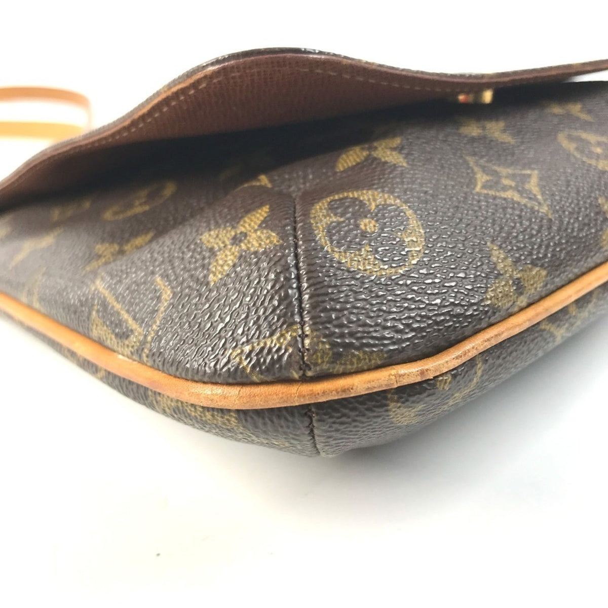 Louis Vuitton Brown Galle Monogram Pochette Shoulder Bag (Pre-Owned)