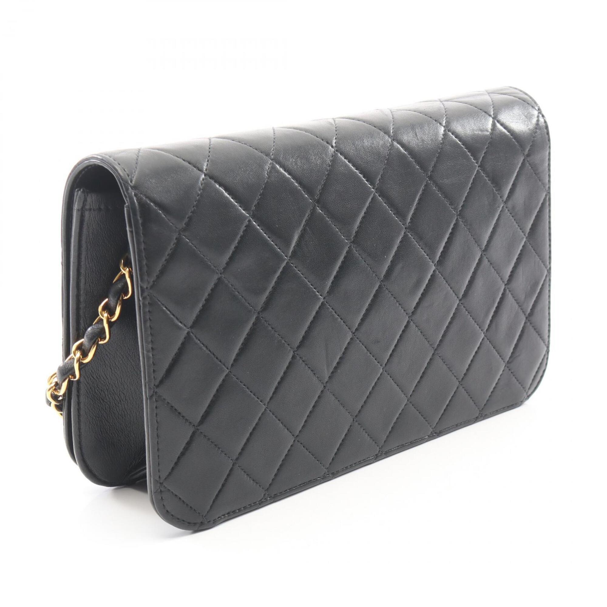 Chanel Matelasse Black Leather Handbag Shoulder Bag (Pre-Owned)