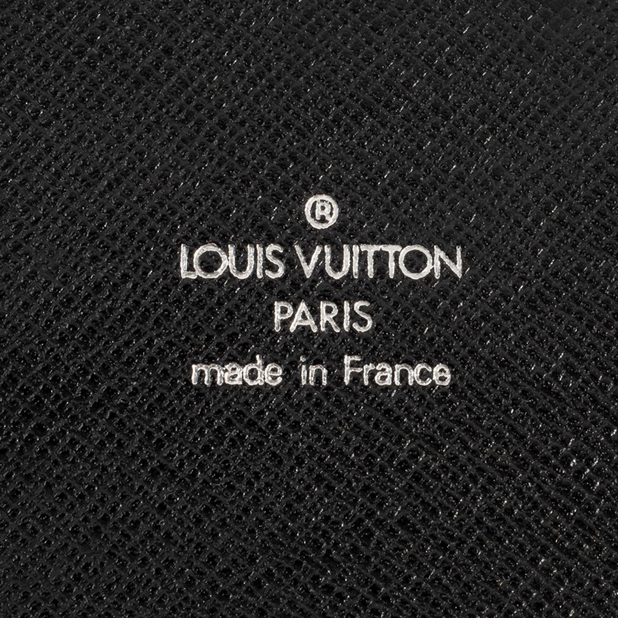 Louis Vuitton Black Taiga Leather Leather Long Bill Wallet (Bi-Fold) (Pre-Owned)