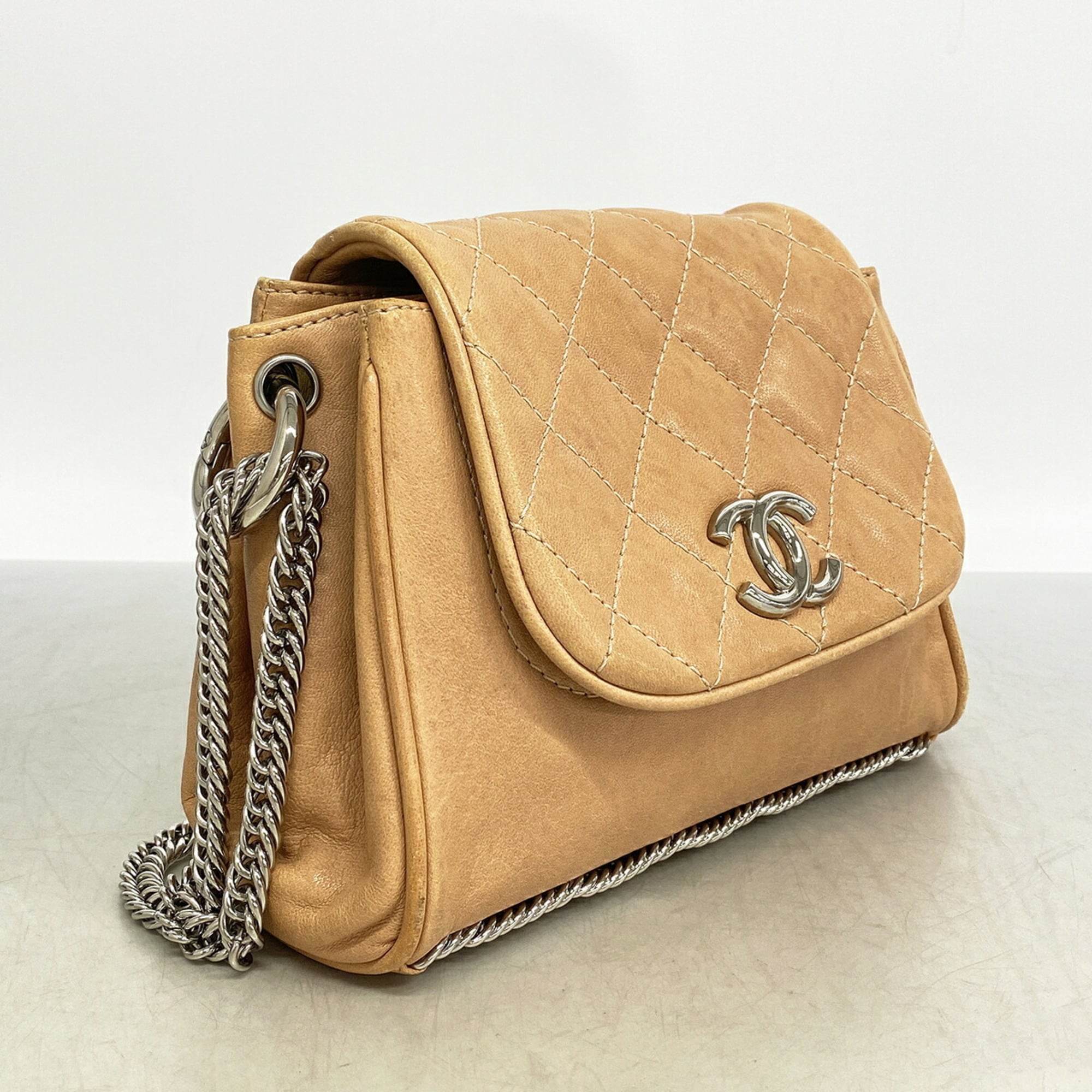 Chanel Light Brown Leather Shoulder Bag (Pre-Owned)