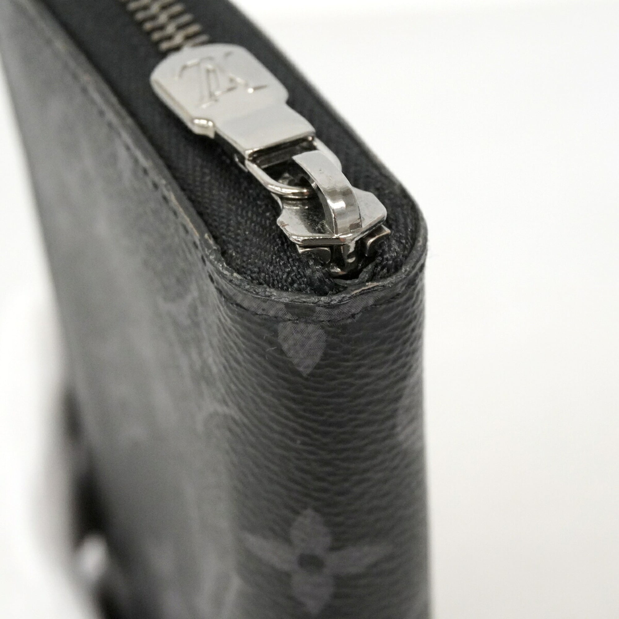 Louis Vuitton Black Long Wallet (Bi-Fold) (Pre-Owned)