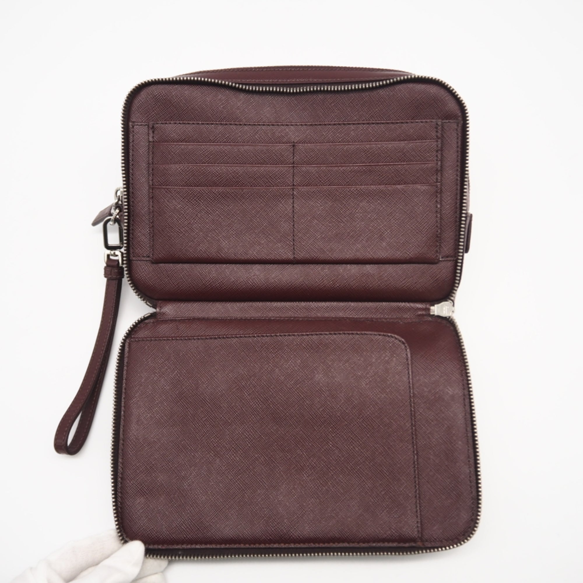 Prada Brown Leather Clutch Bag (Pre-Owned)