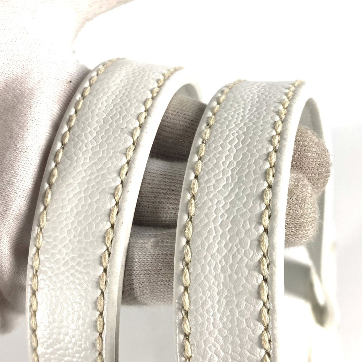 Chanel White Caviar Leather Shoulder Bag Tote Bag (Pre-Owned)