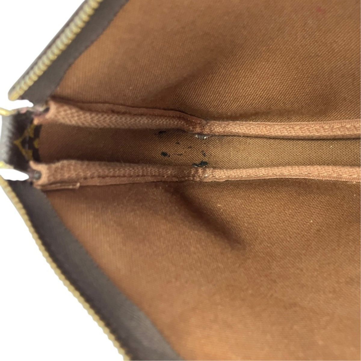 Louis Vuitton Monogram Monogram Pochette Pouch (Pre-Owned)