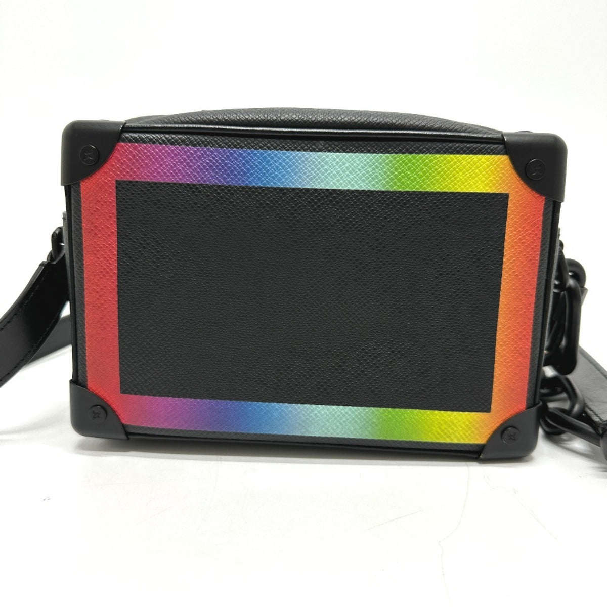 Louis Vuitton Taiga Black Taiga Leather Shoulder Bag (Pre-Owned)