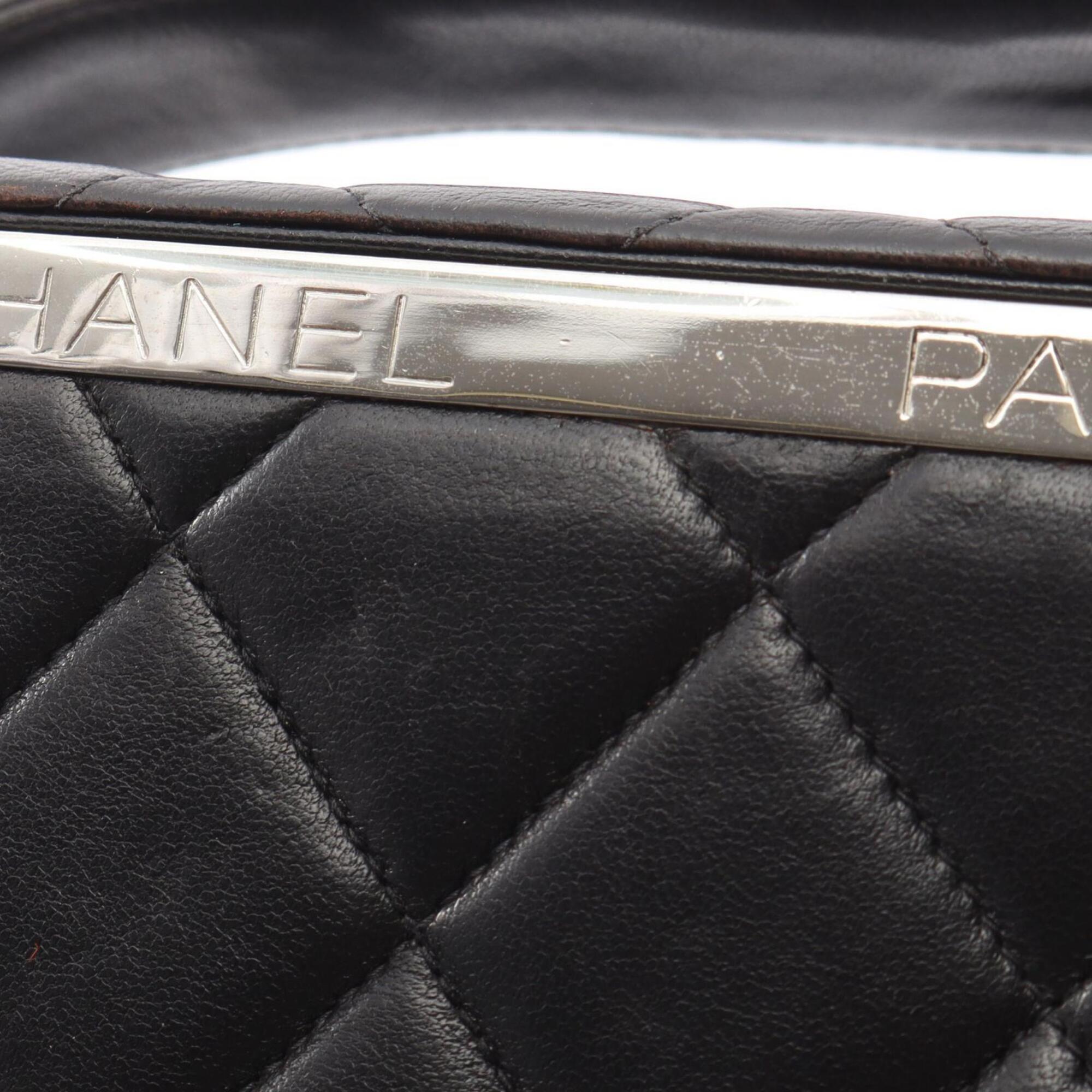 Chanel Black Leather Handbag (Pre-Owned)