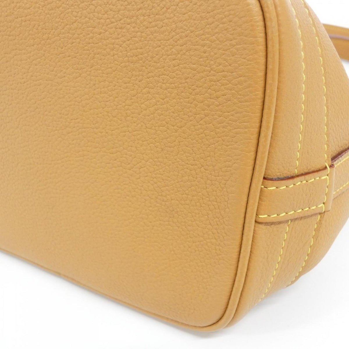 Louis Vuitton Brown Shoulder Bag (Pre-Owned)