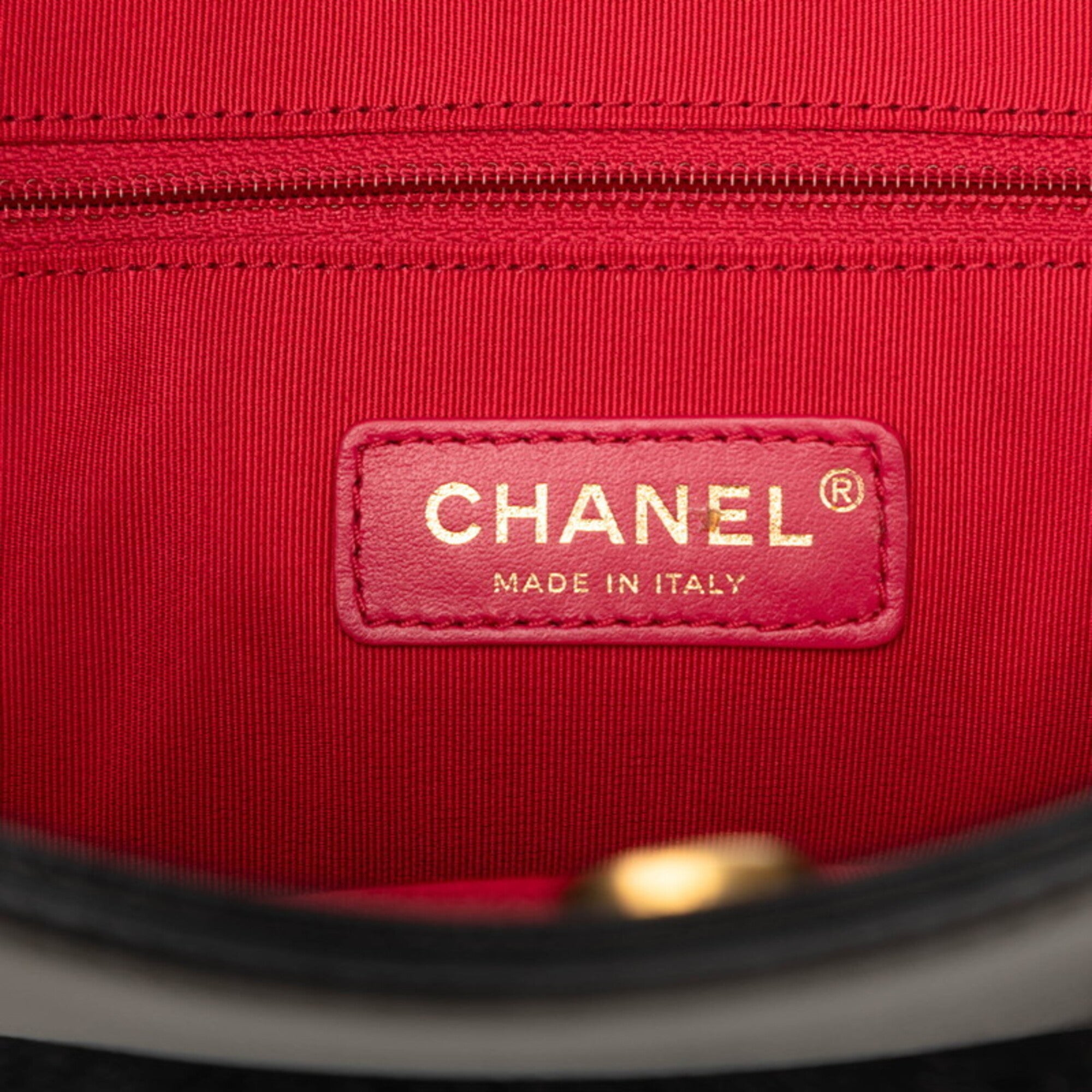 Chanel Black Leather Shoulder Bag Tote Bag (Pre-Owned)
