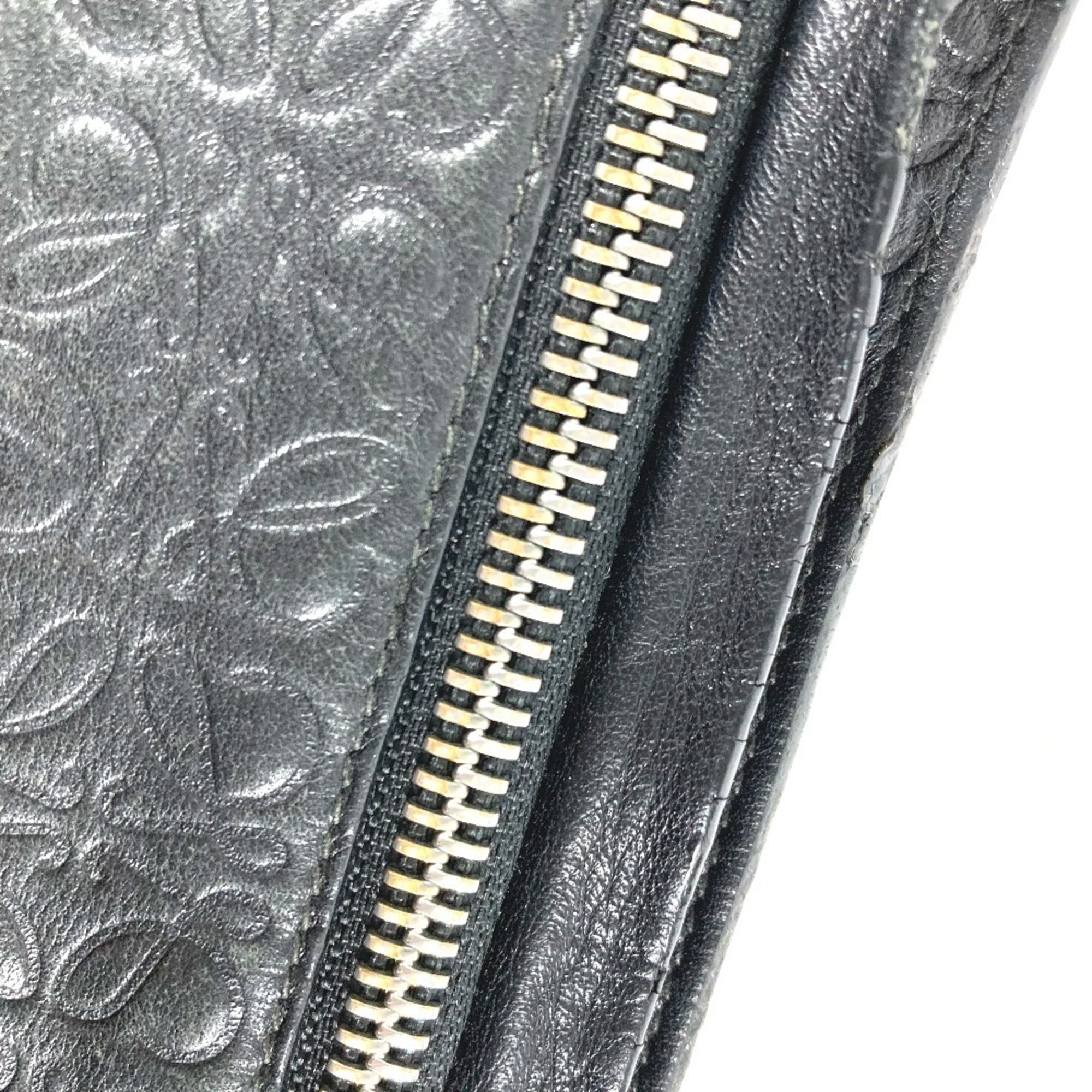 Loewe Black Leather Clutch Bag (Pre-Owned)