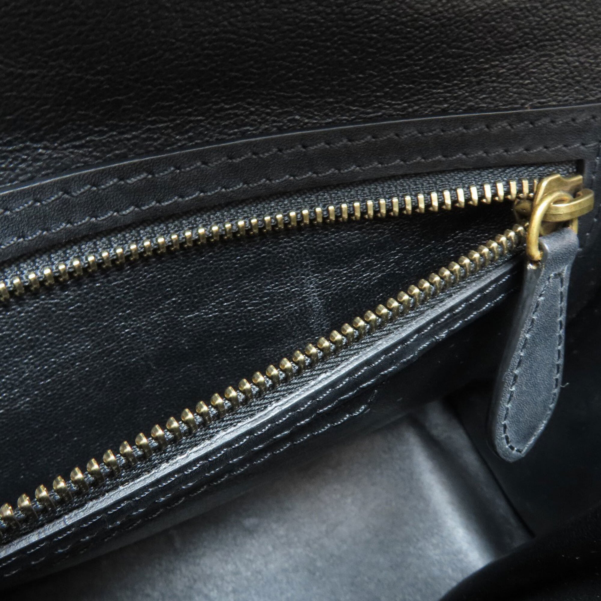 Celine Black Grayish White Leather Canvas Handbag (Pre-Owned)